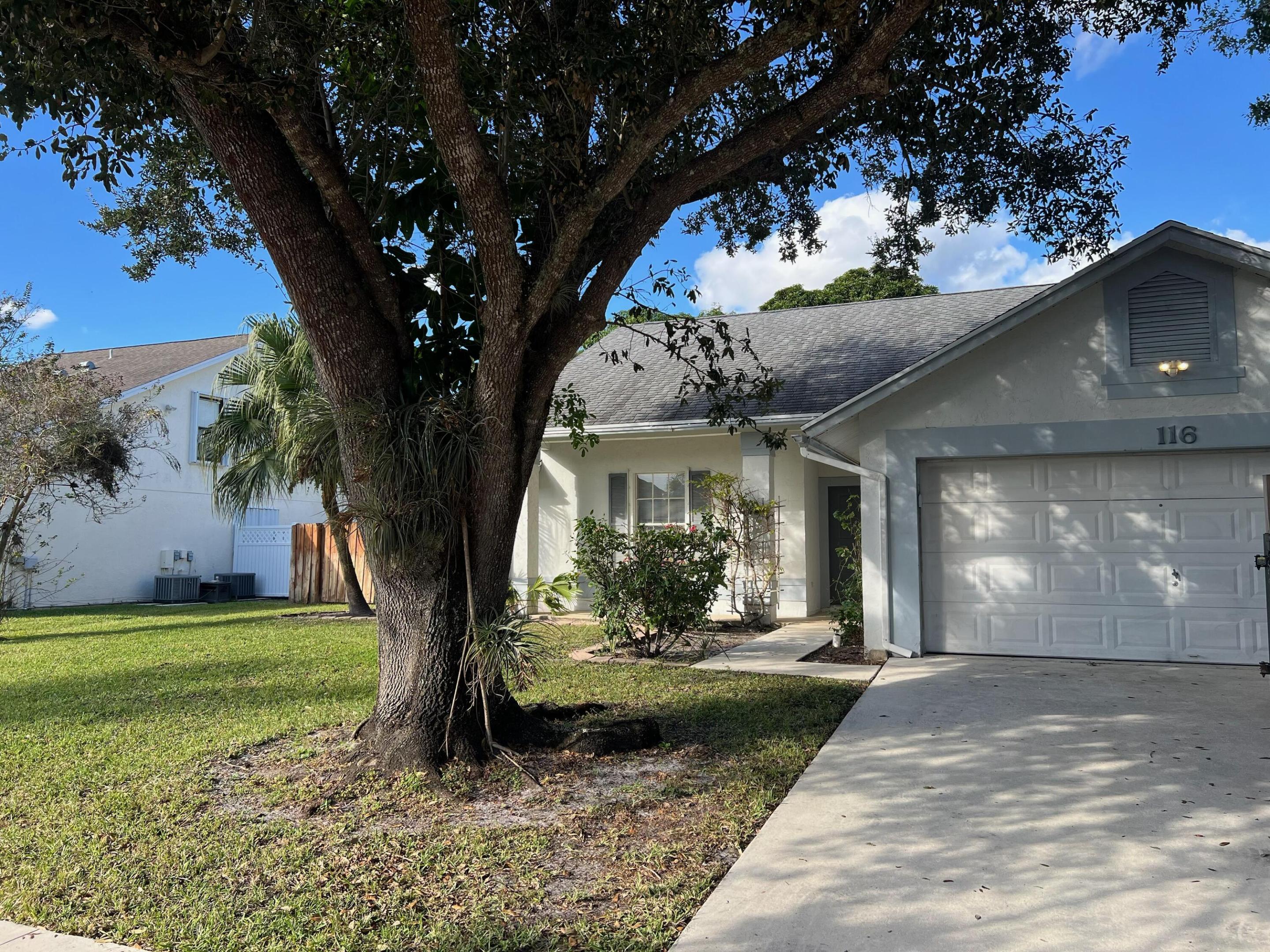 116 Sand Pine Way