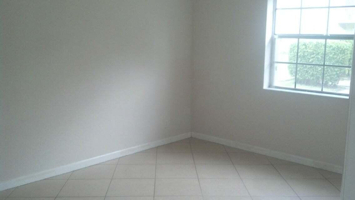 475 SE 8th Street 114