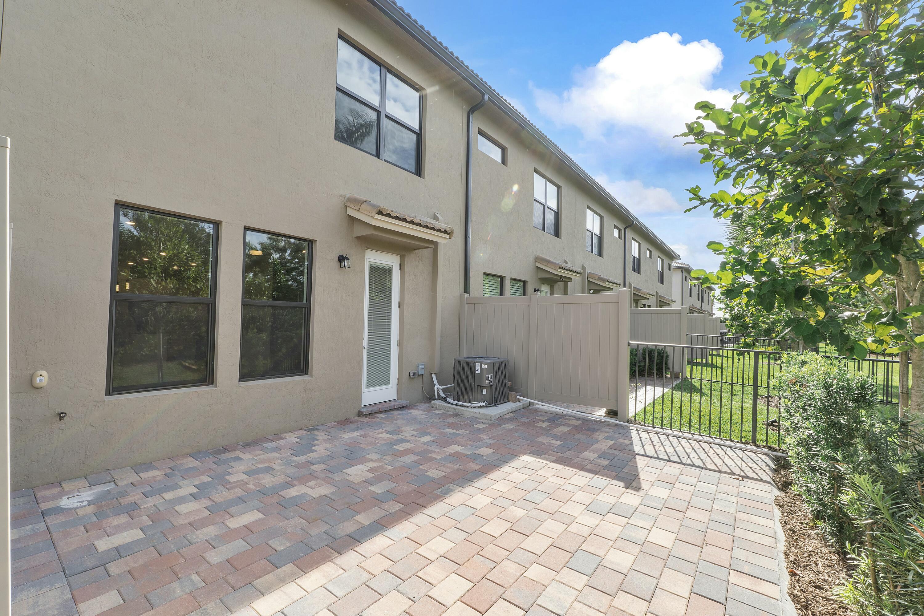 4853 Chantilly Road