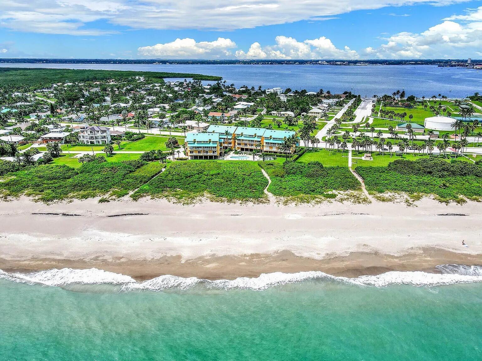 1550 S Ocean Drive 15