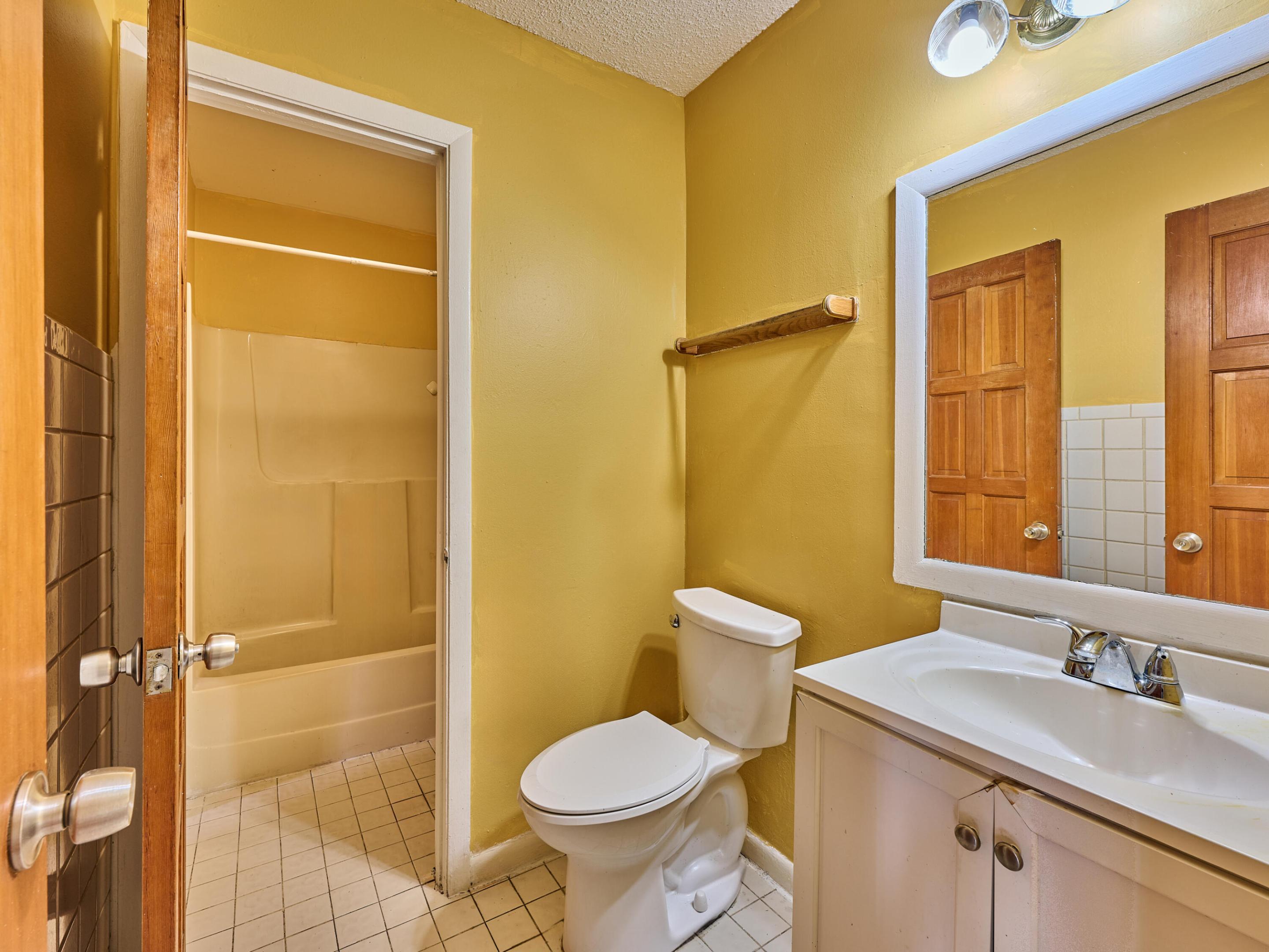 5291 NW 6th Court