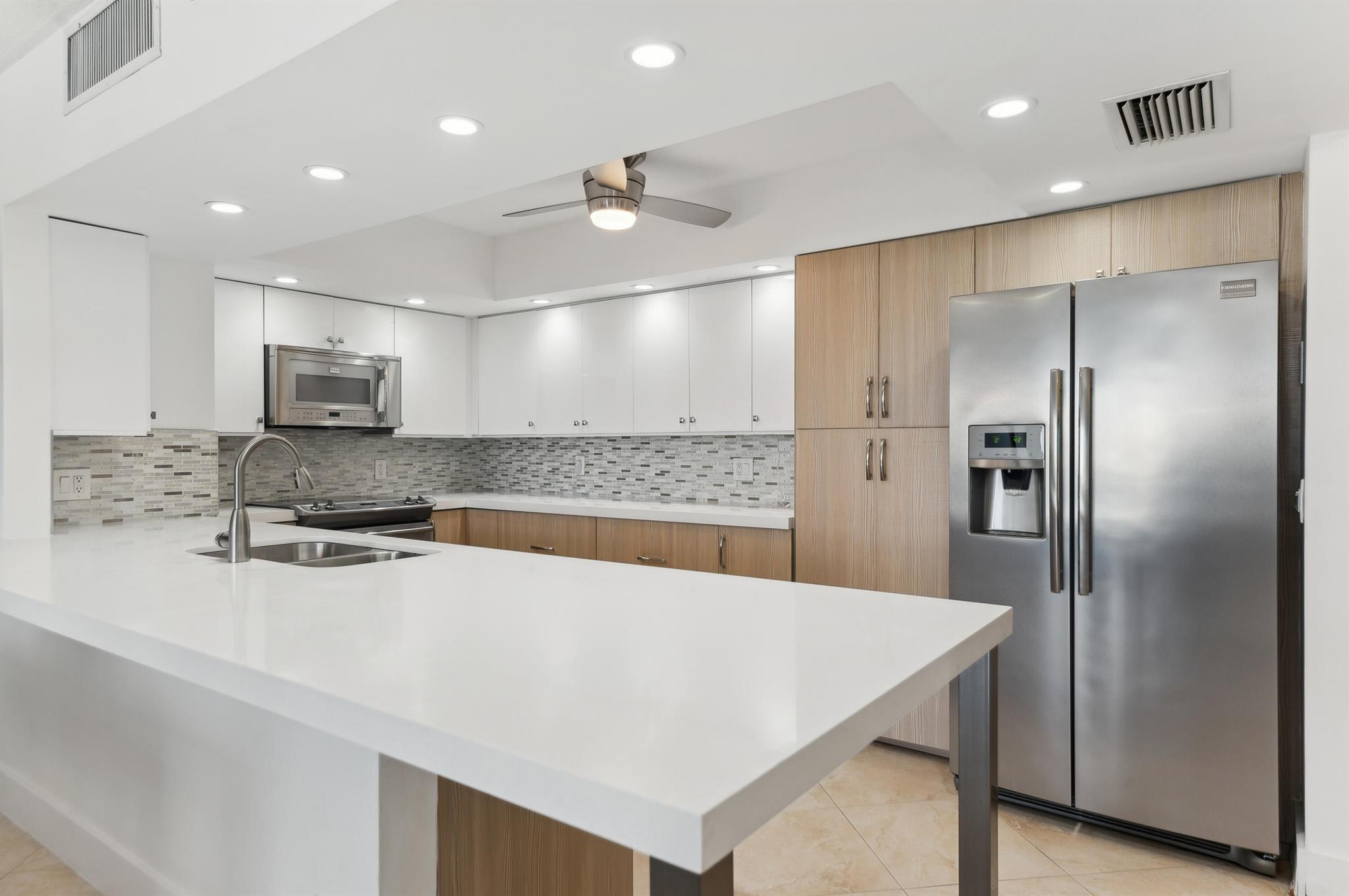 4748 S Ocean Boulevard 306