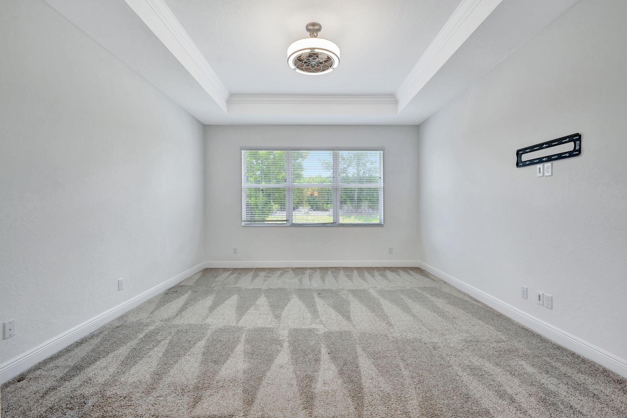 19572 Wheelbarrow Bend