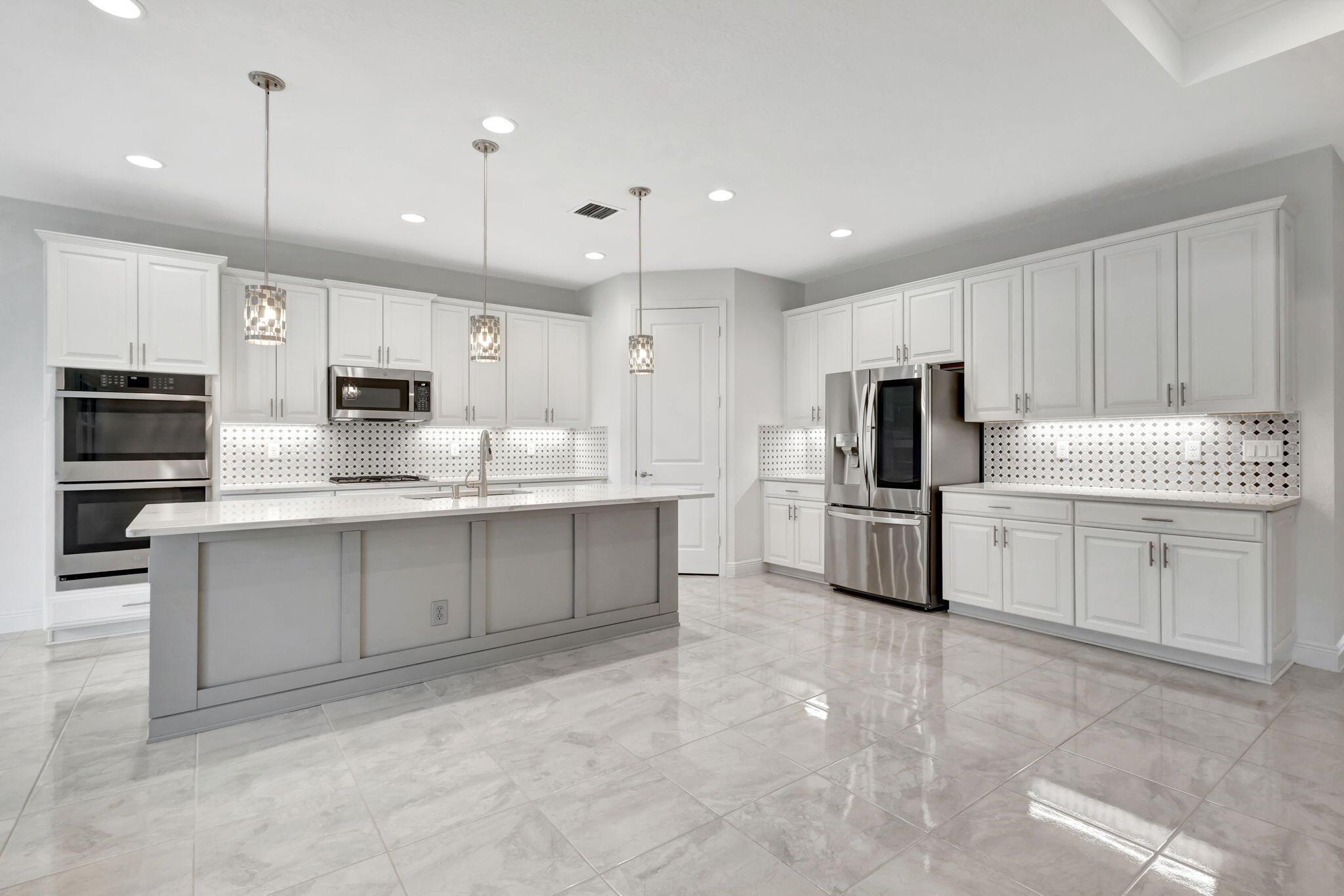 19572 Wheelbarrow Bend