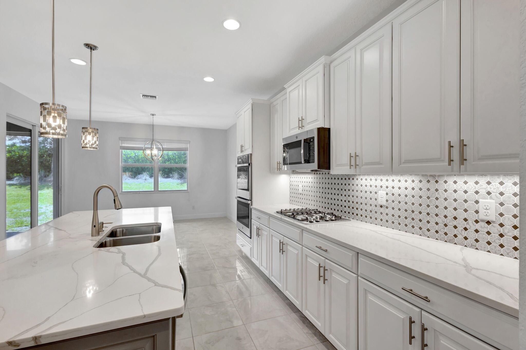 19572 Wheelbarrow Bend