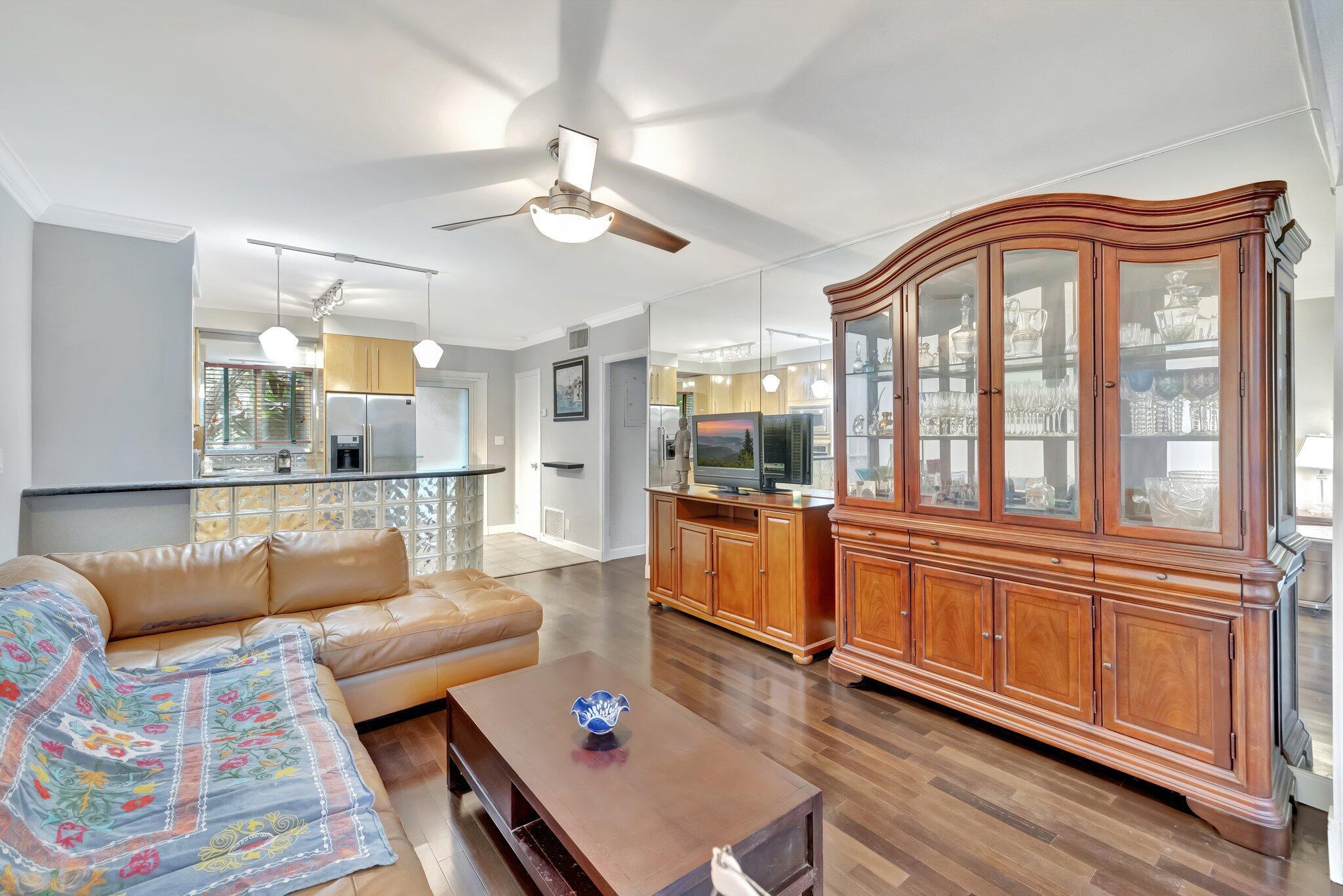 1000 SE 4th Street 204