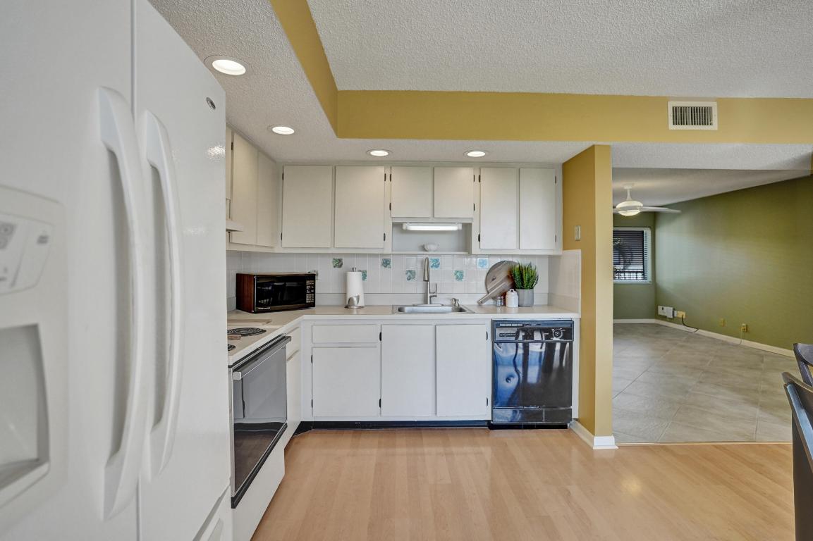 5130 Las Verdes Circle 311