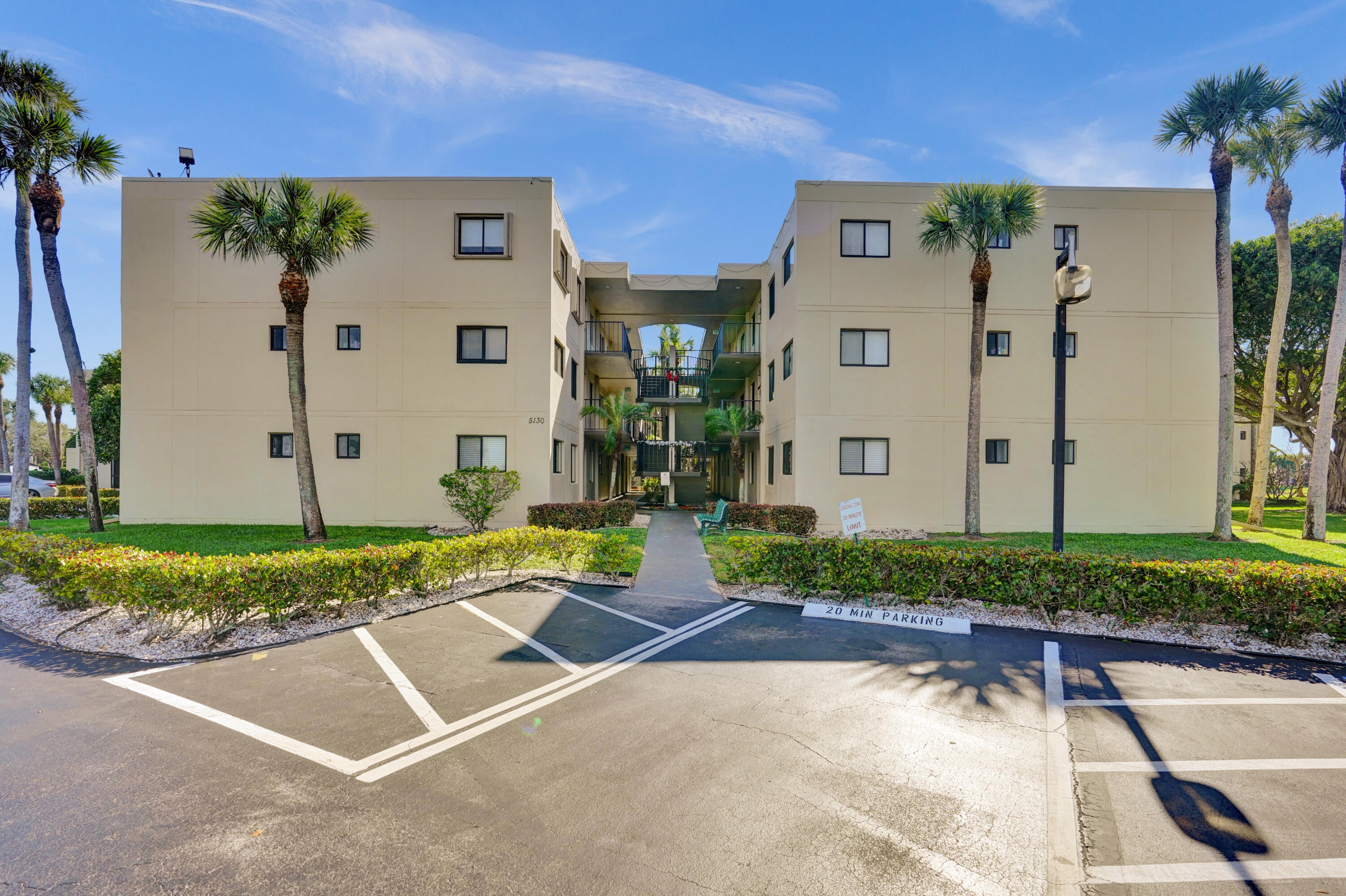 5130 Las Verdes Circle 311