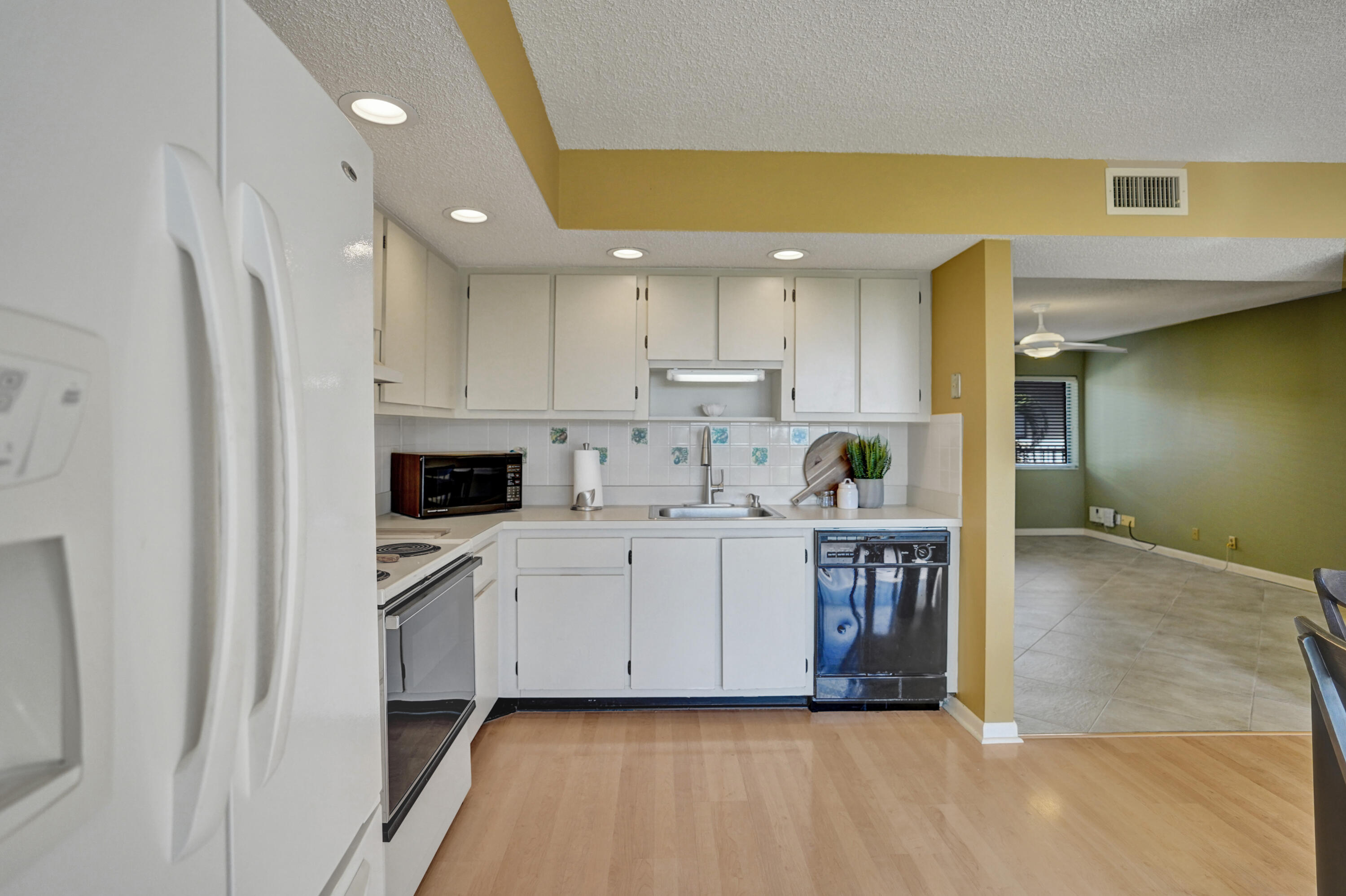 5130 Las Verdes Circle 311