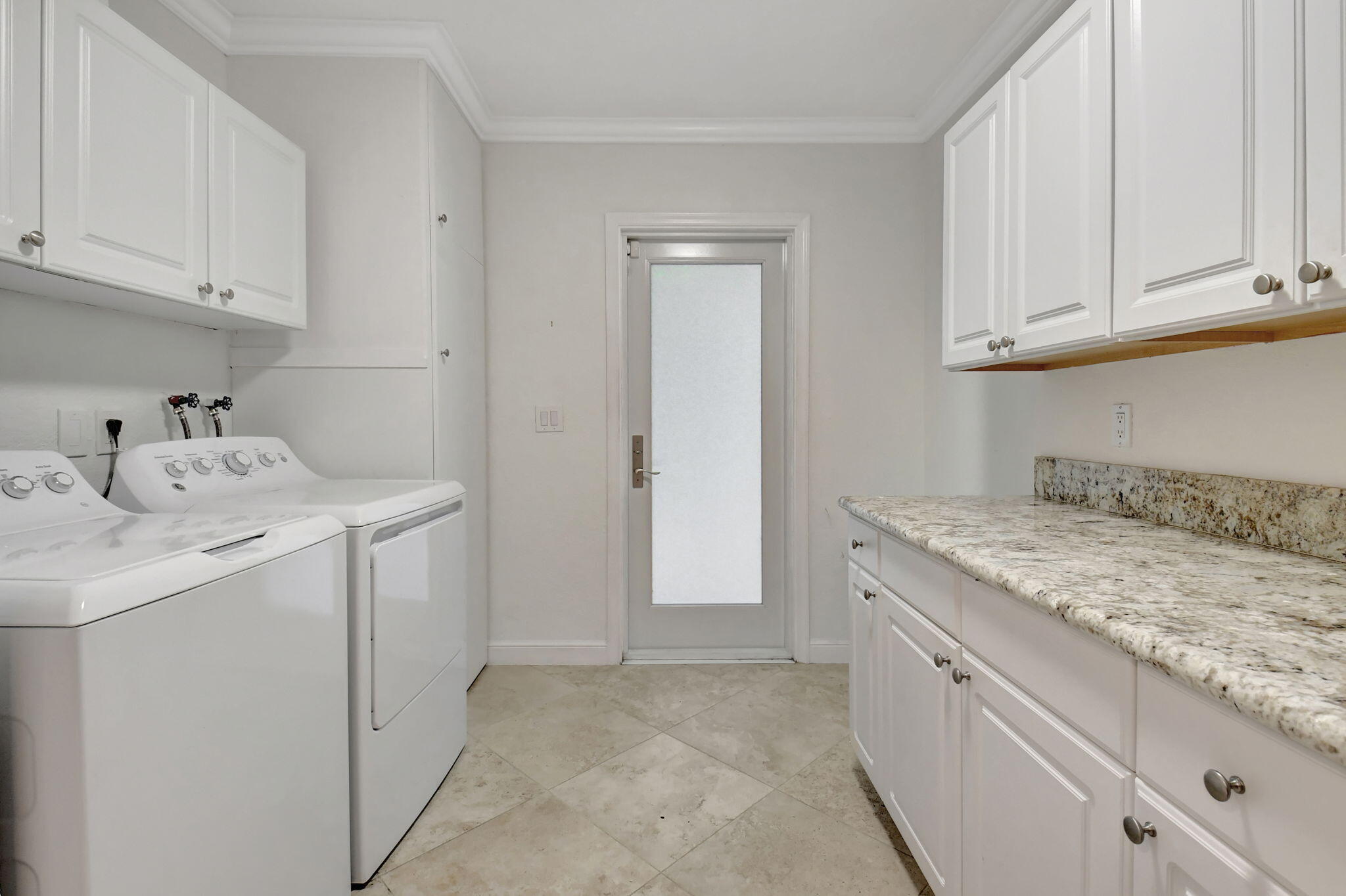 644 S South Road