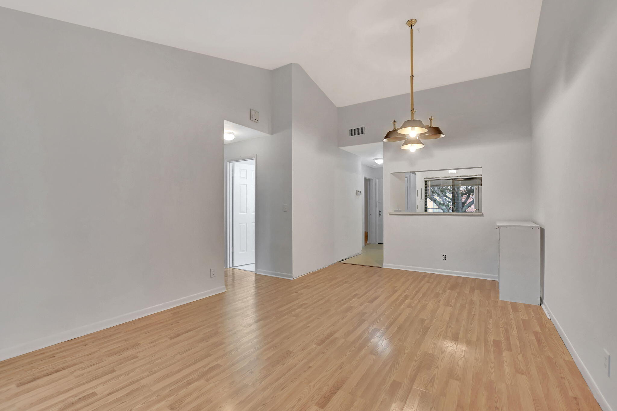 3939 NE 5th Avenue D201