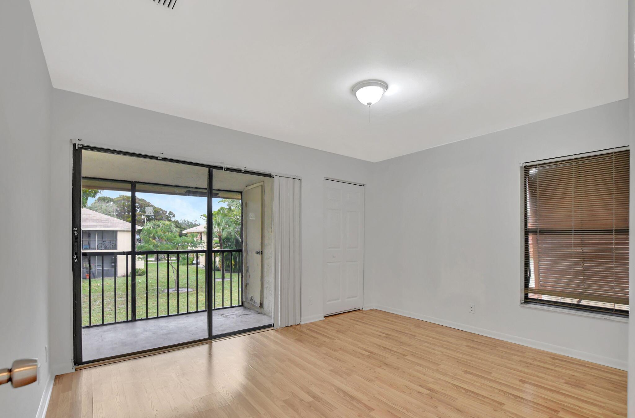 3939 NE 5th Avenue D201