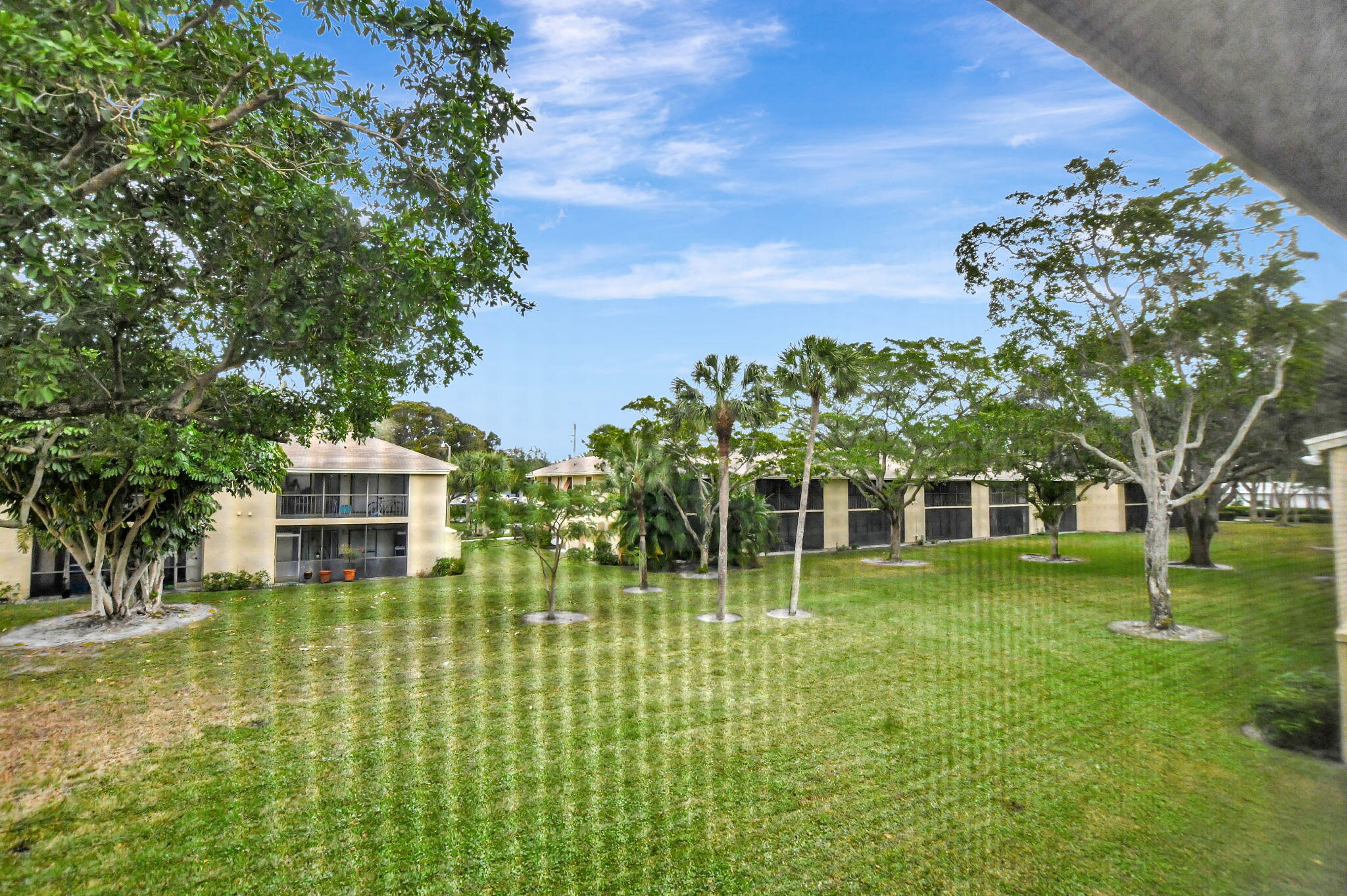 3939 NE 5th Avenue D201