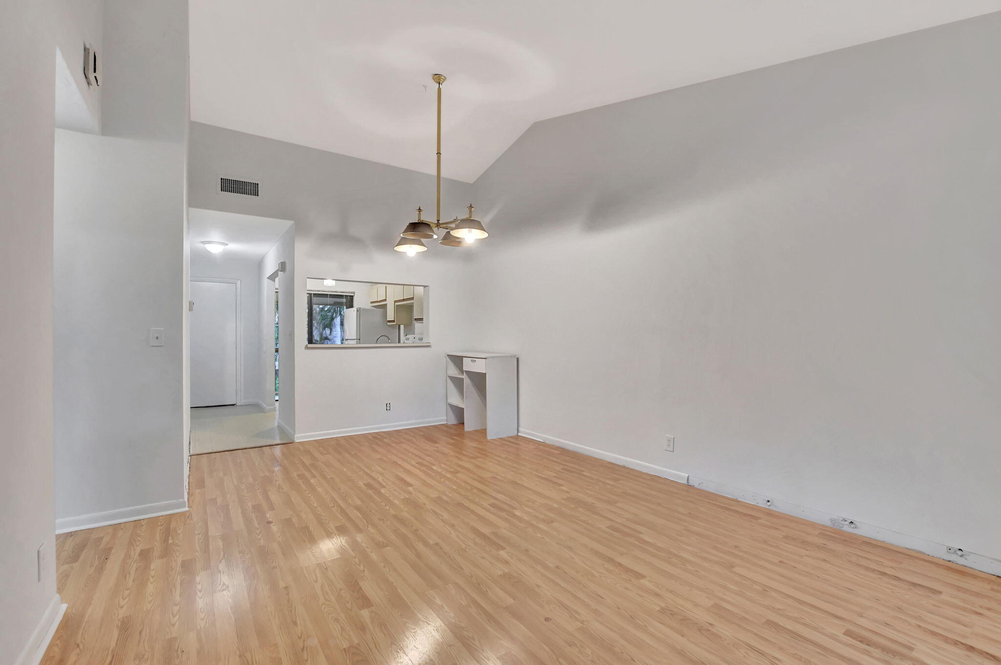 3939 NE 5th Avenue D201