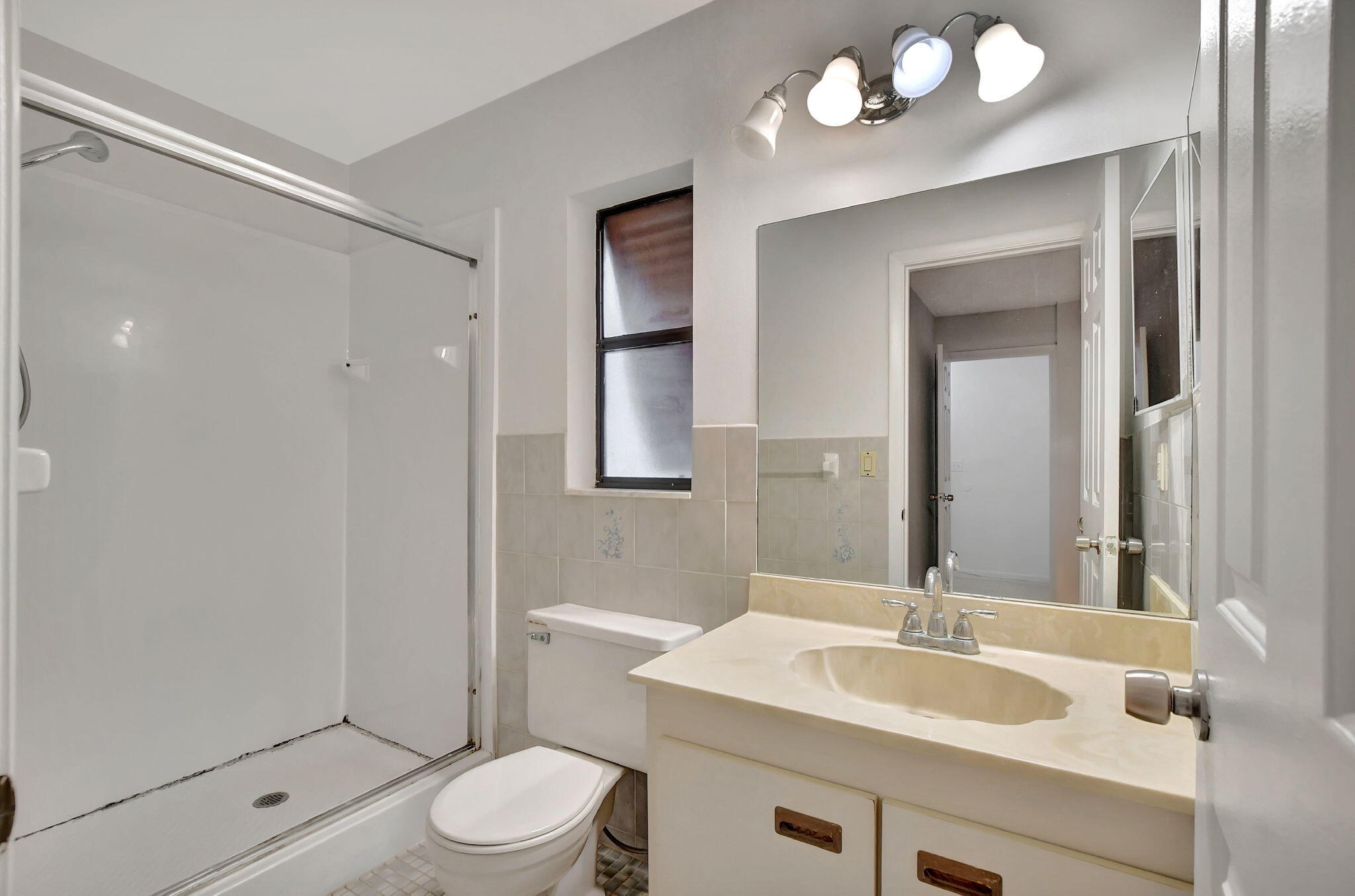 3939 NE 5th Avenue D201