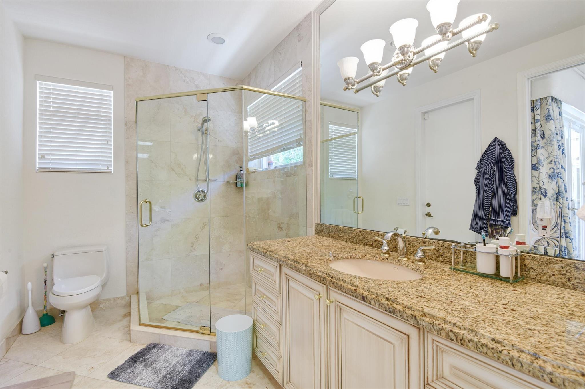 4792 Bocaire Boulevard