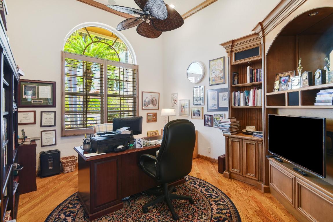 4792 Bocaire Boulevard