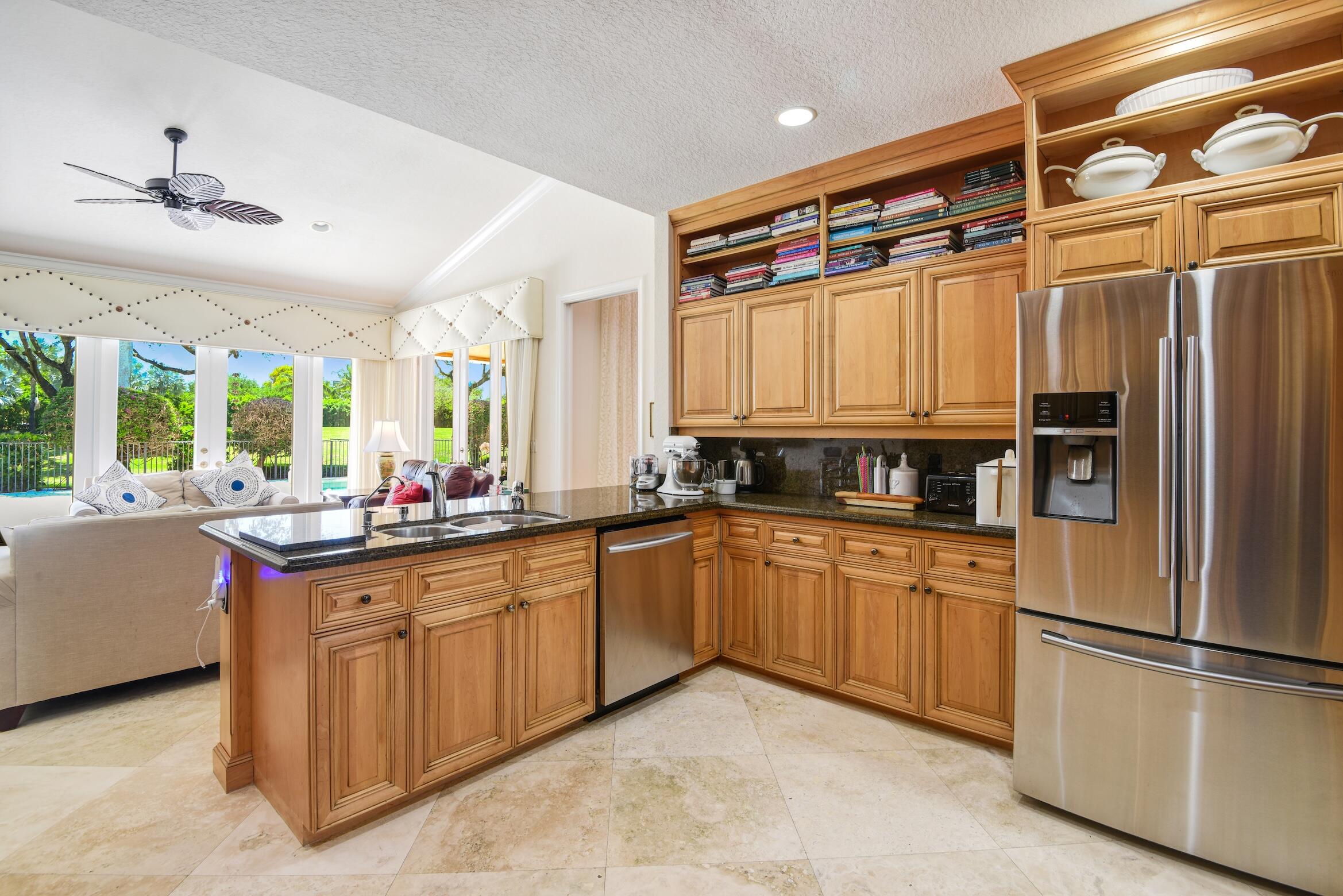 4792 Bocaire Boulevard