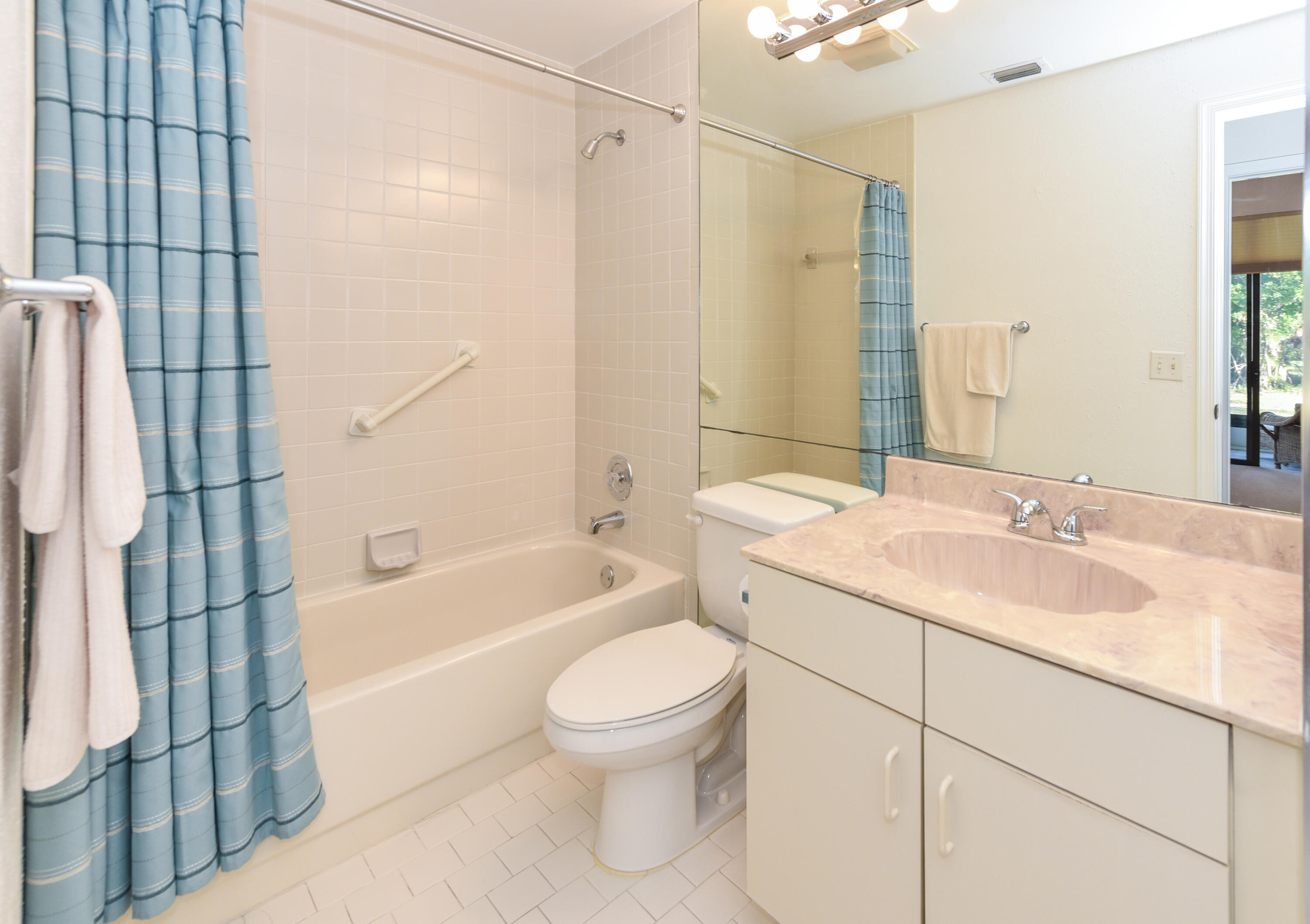 7864 Lexington Club Boulevard B