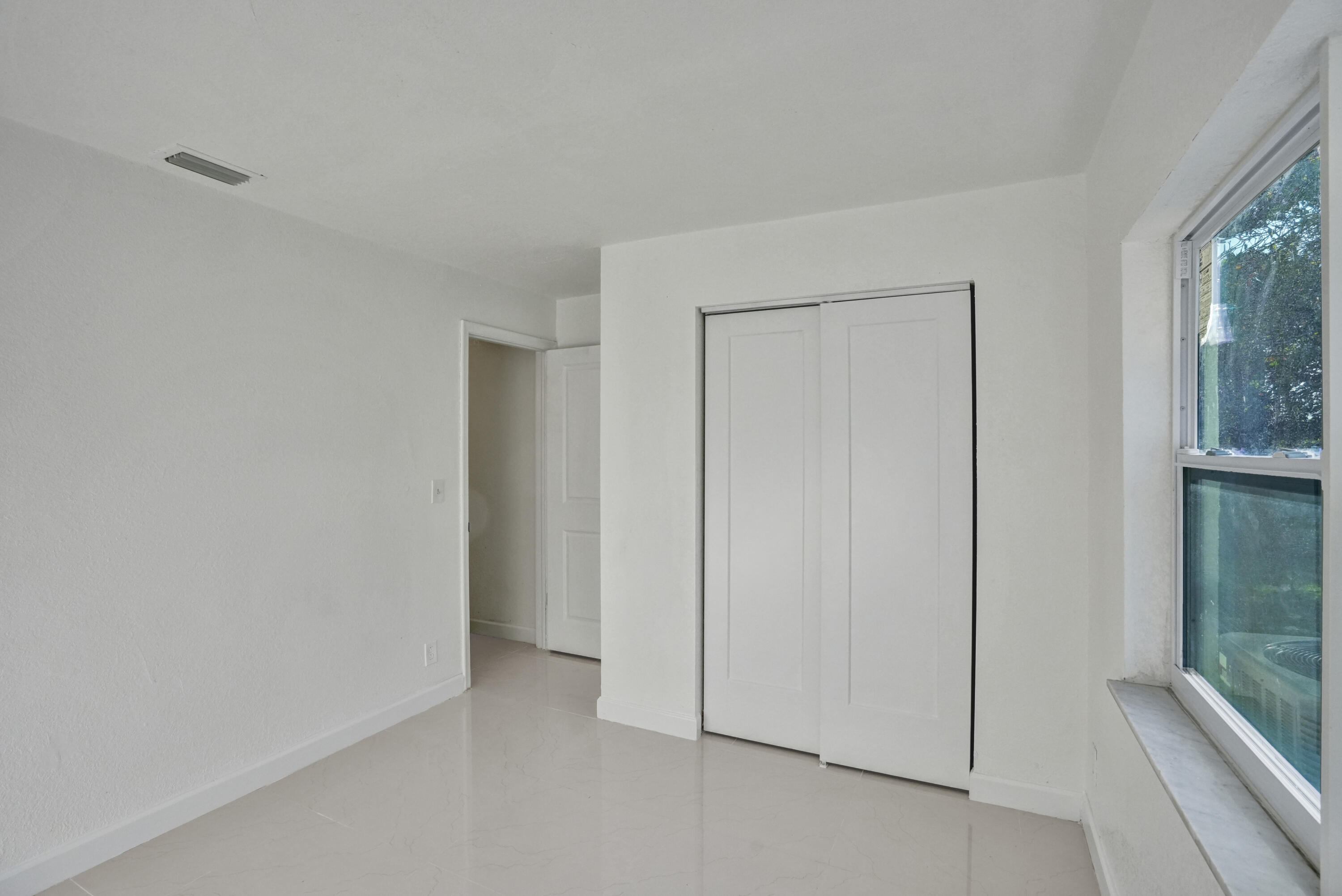 4009 Waverly Drive