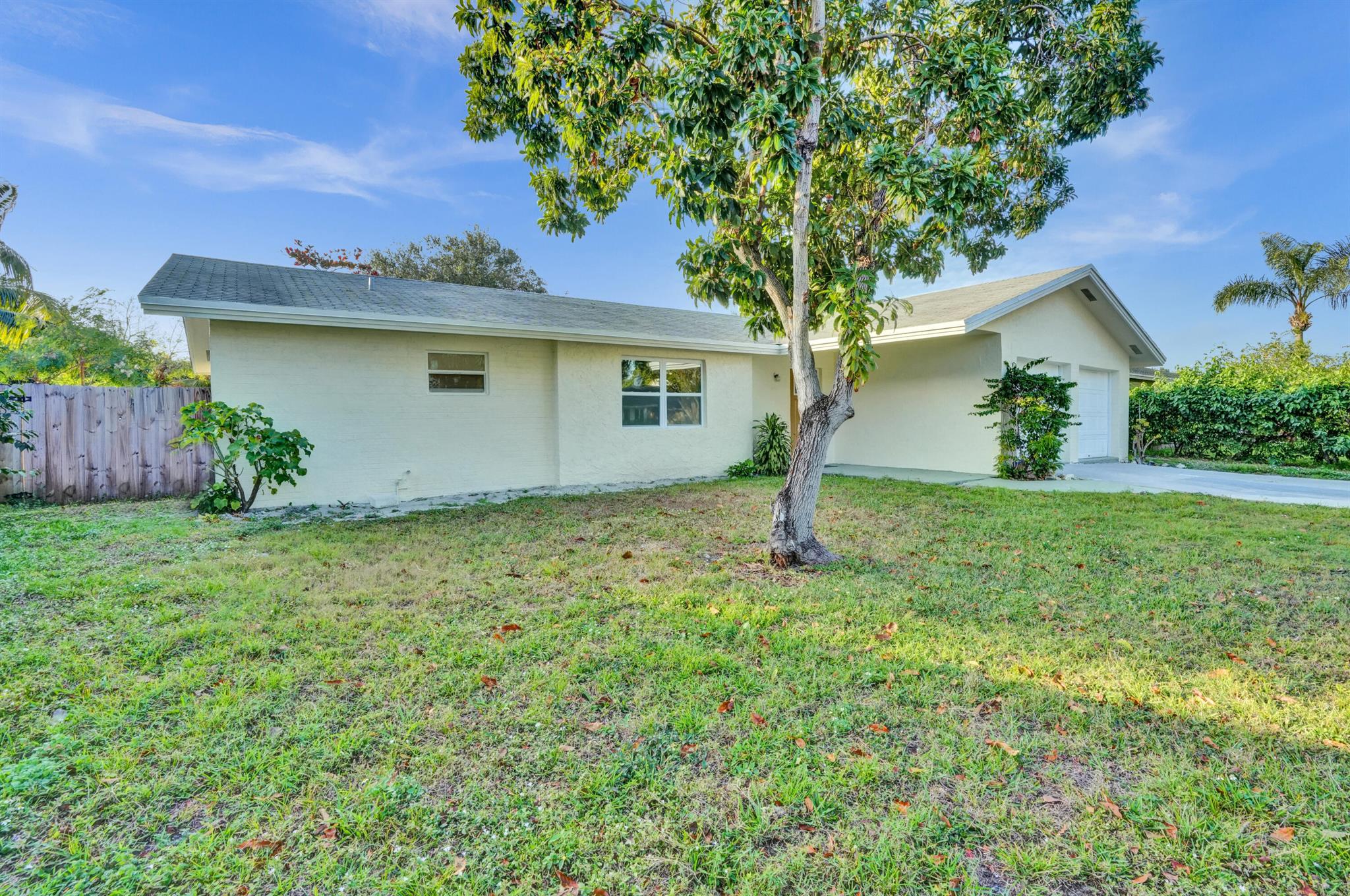 4009 Waverly Drive