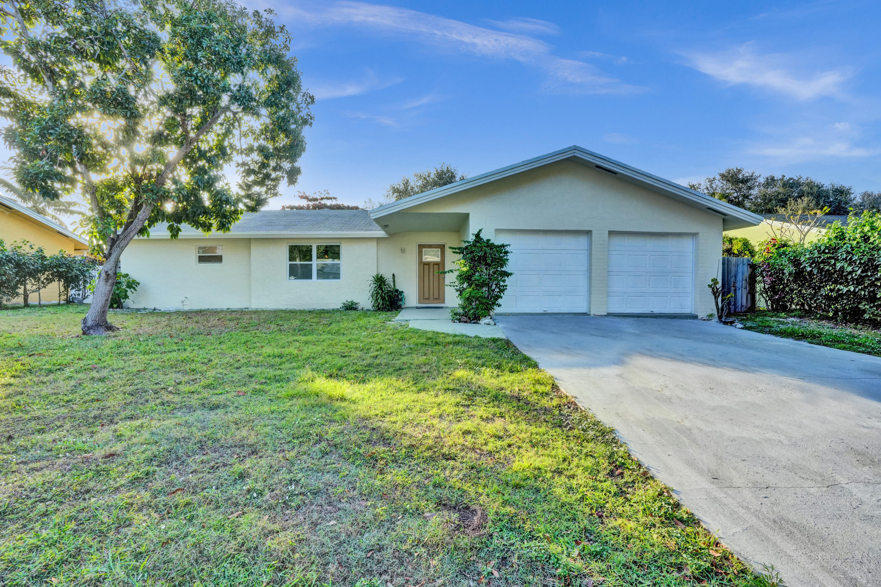 4009 Waverly Drive