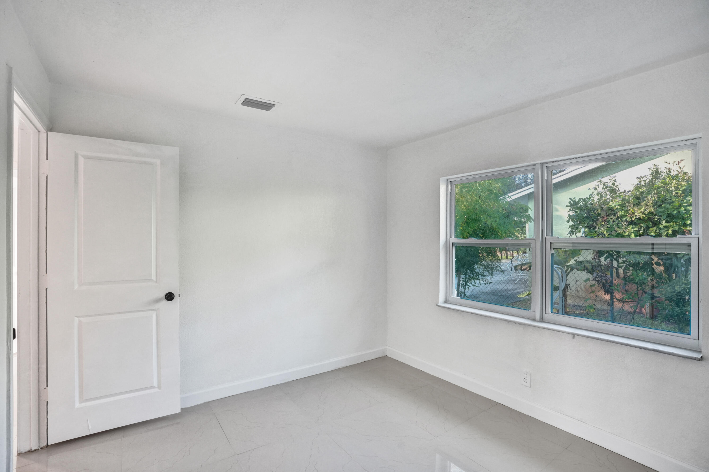 4009 Waverly Drive