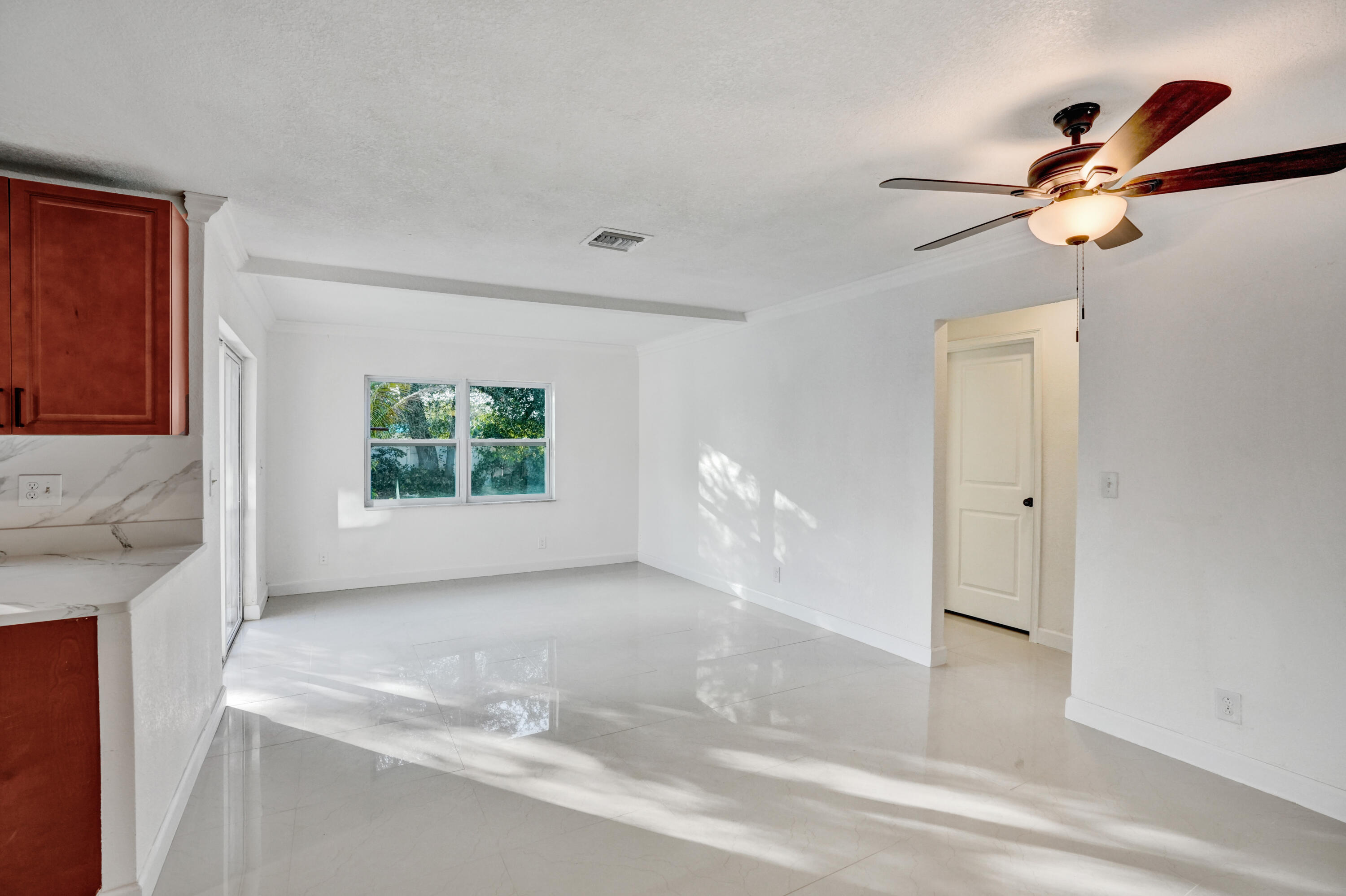 4009 Waverly Drive