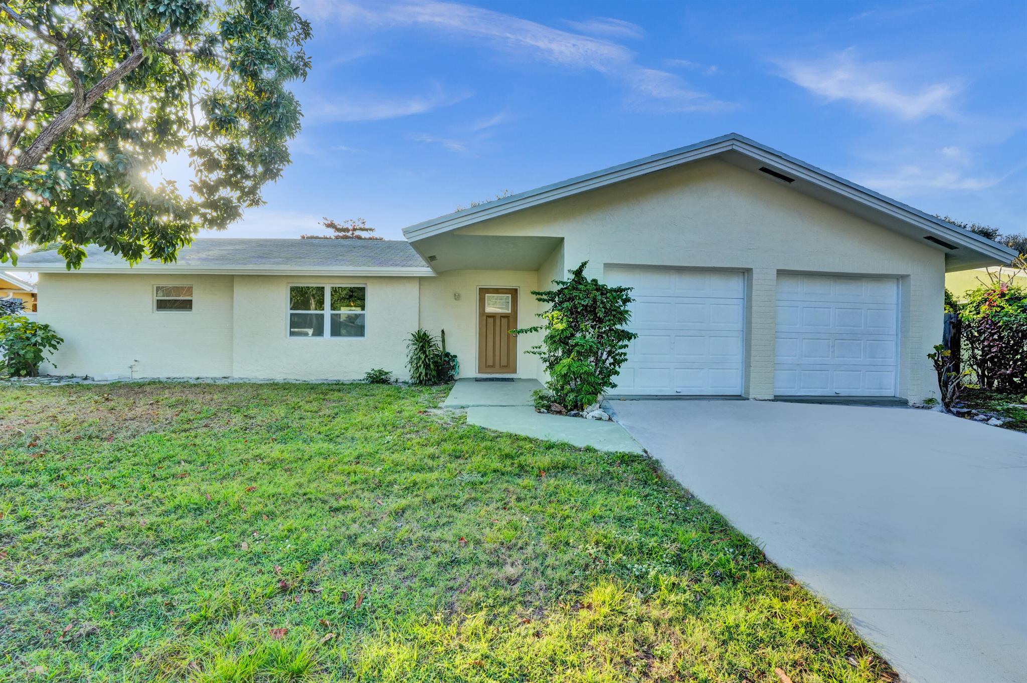4009 Waverly Drive