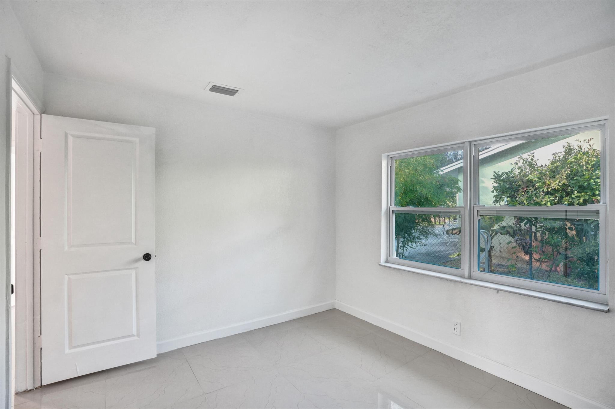 4009 Waverly Drive