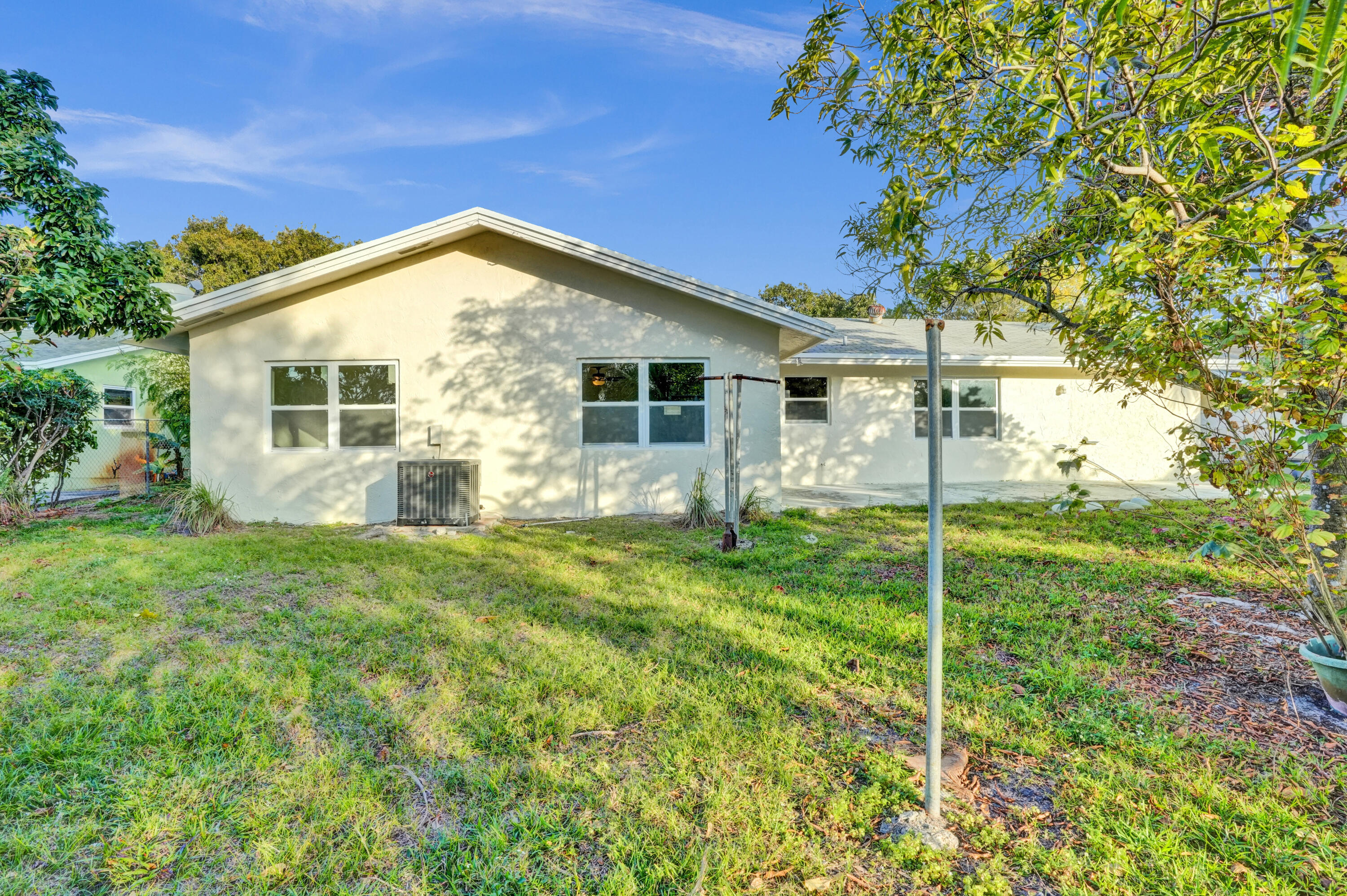 4009 Waverly Drive