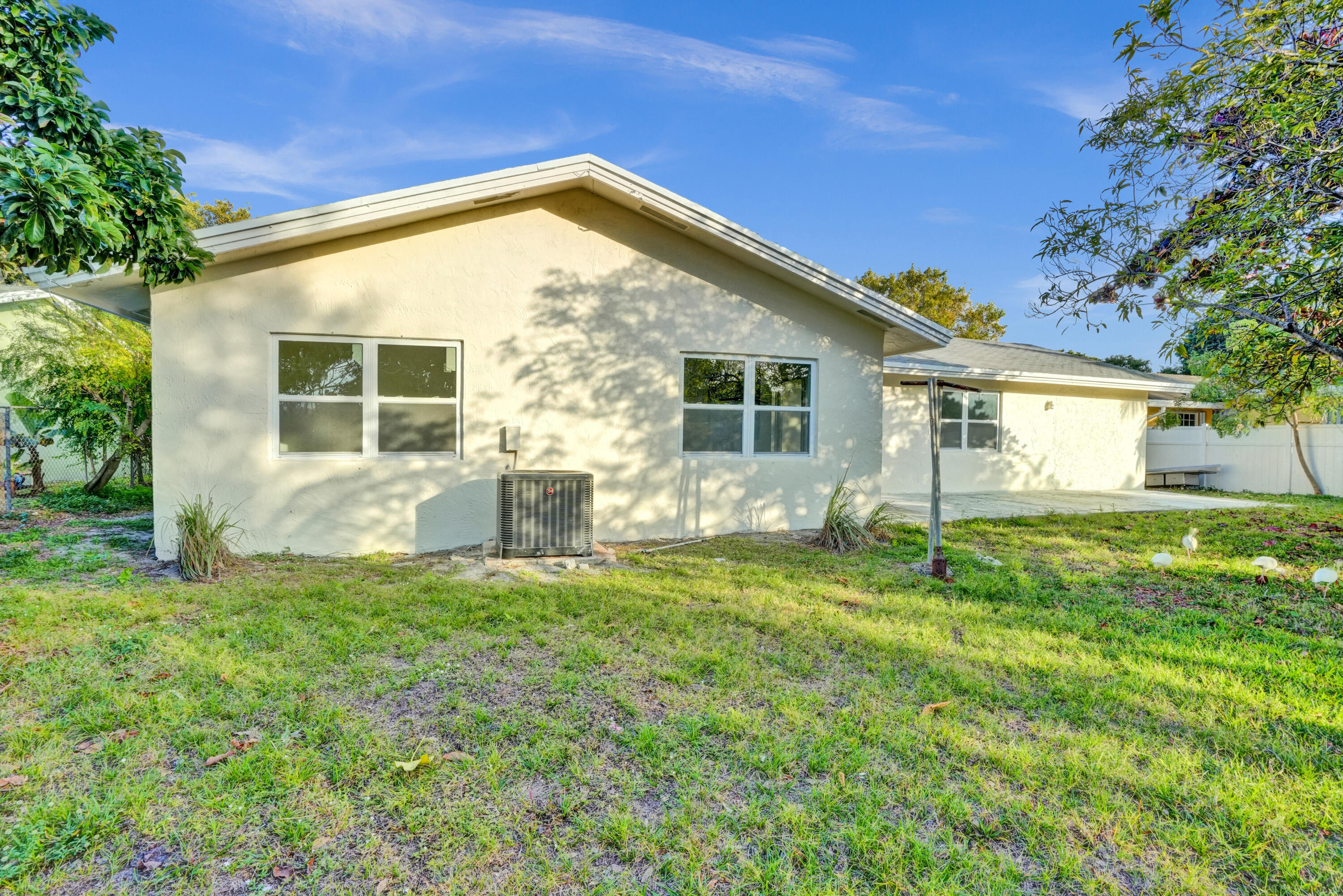 4009 Waverly Drive