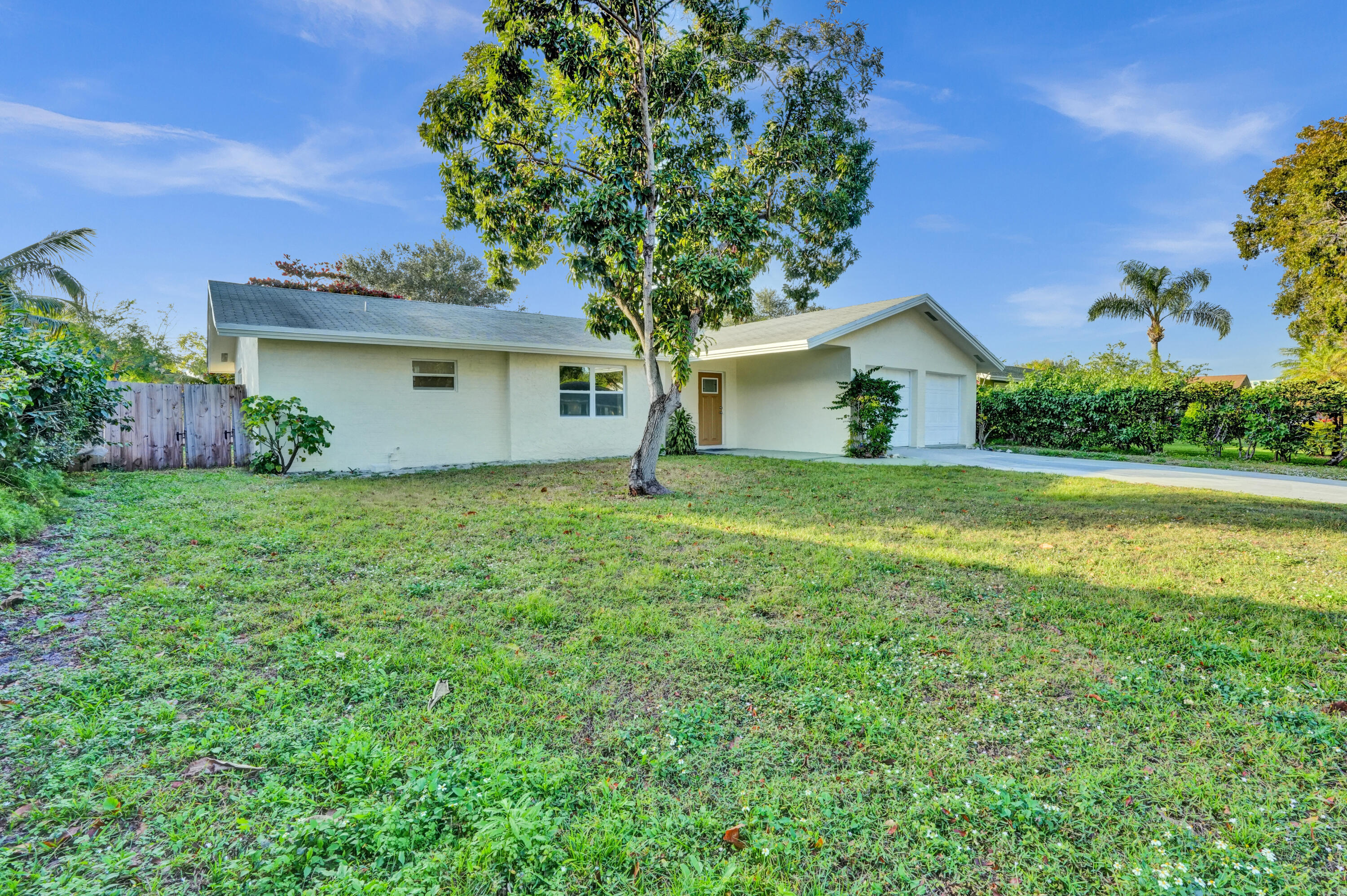 4009 Waverly Drive