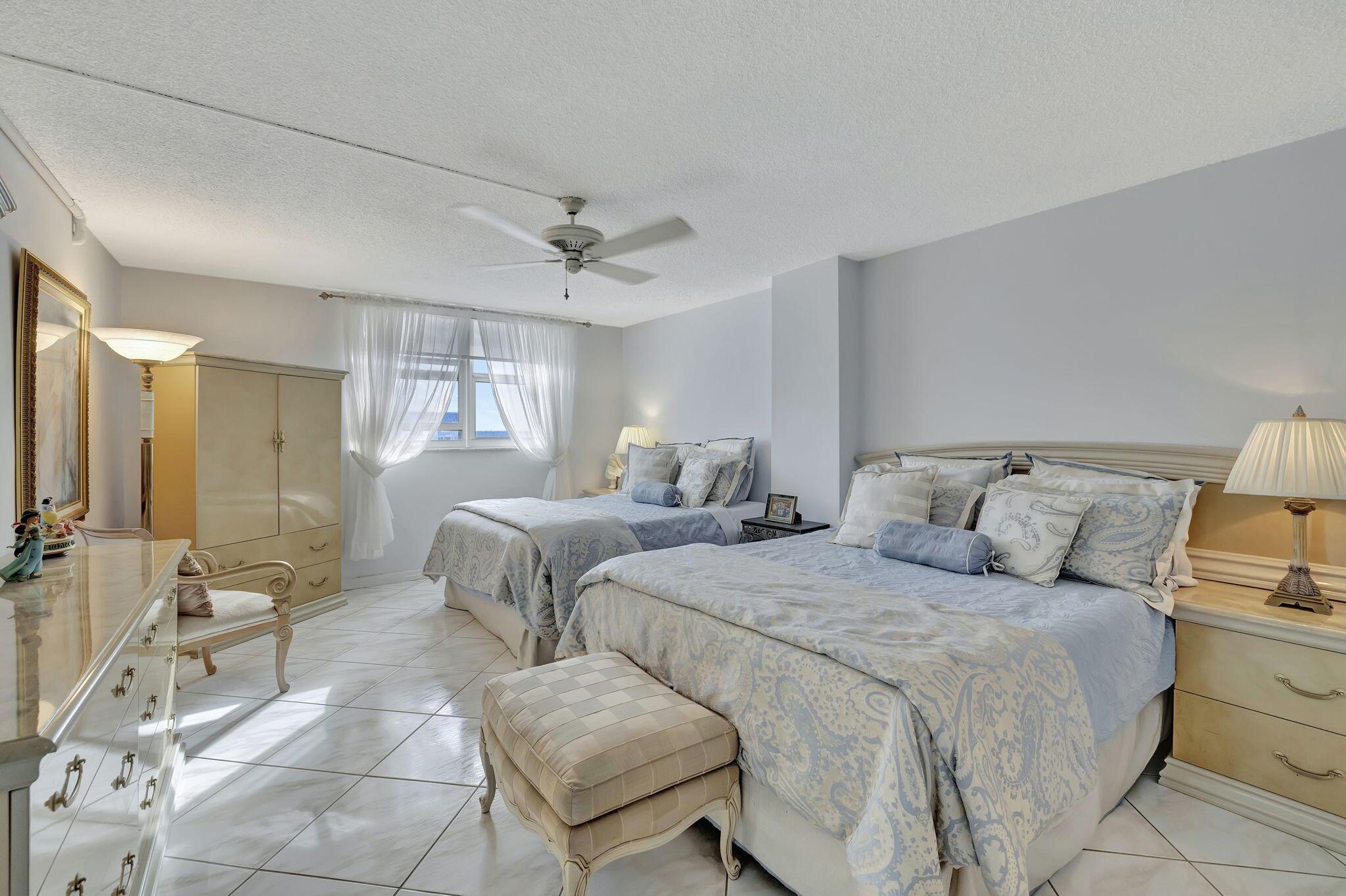 1505 N Riverside Drive 1501