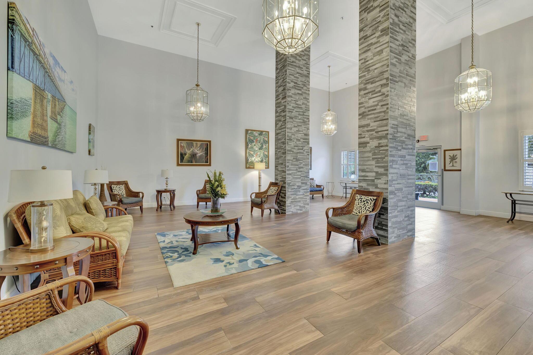 1505 N Riverside Drive 1501