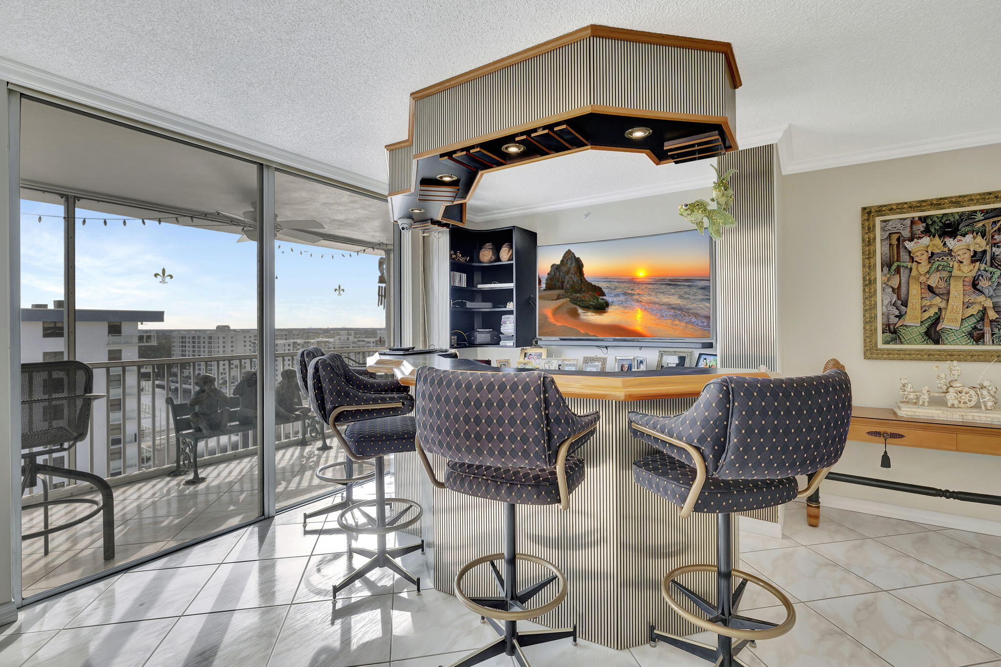 1505 N Riverside Drive 1501