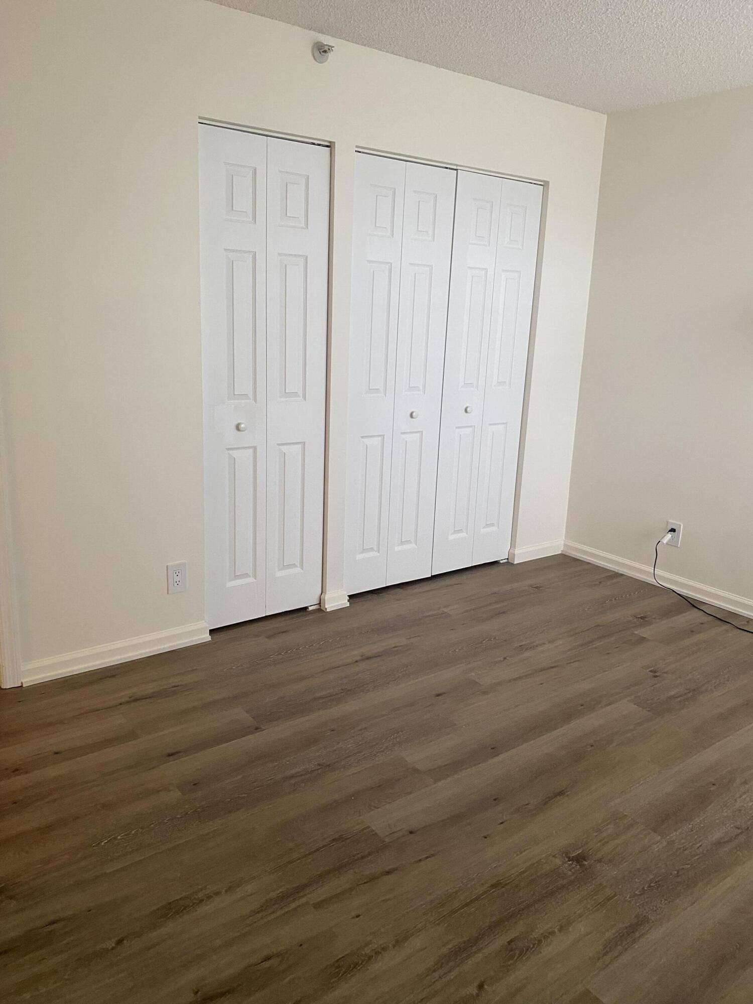 17 Royal Palm Way 305