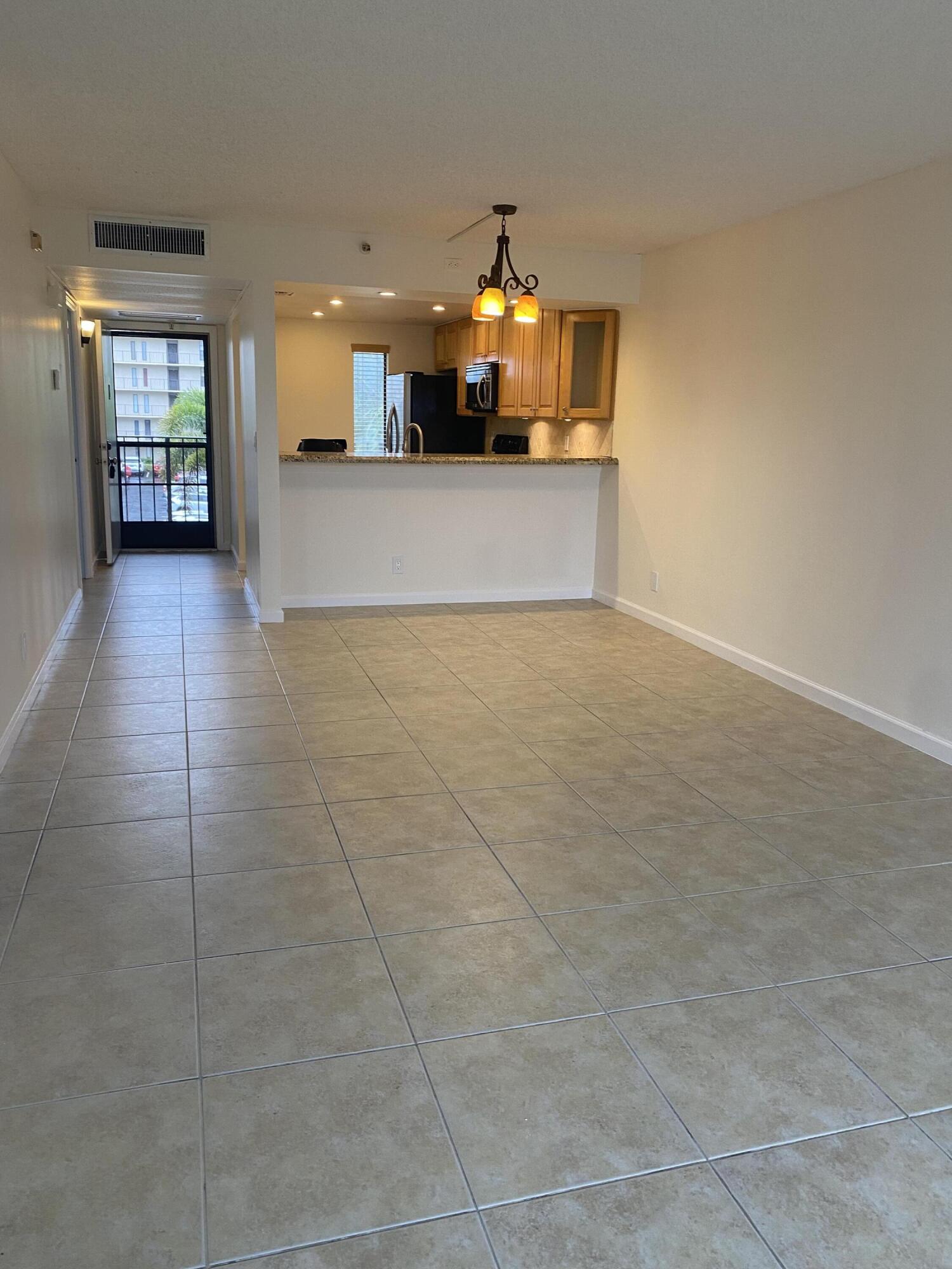 17 Royal Palm Way 305