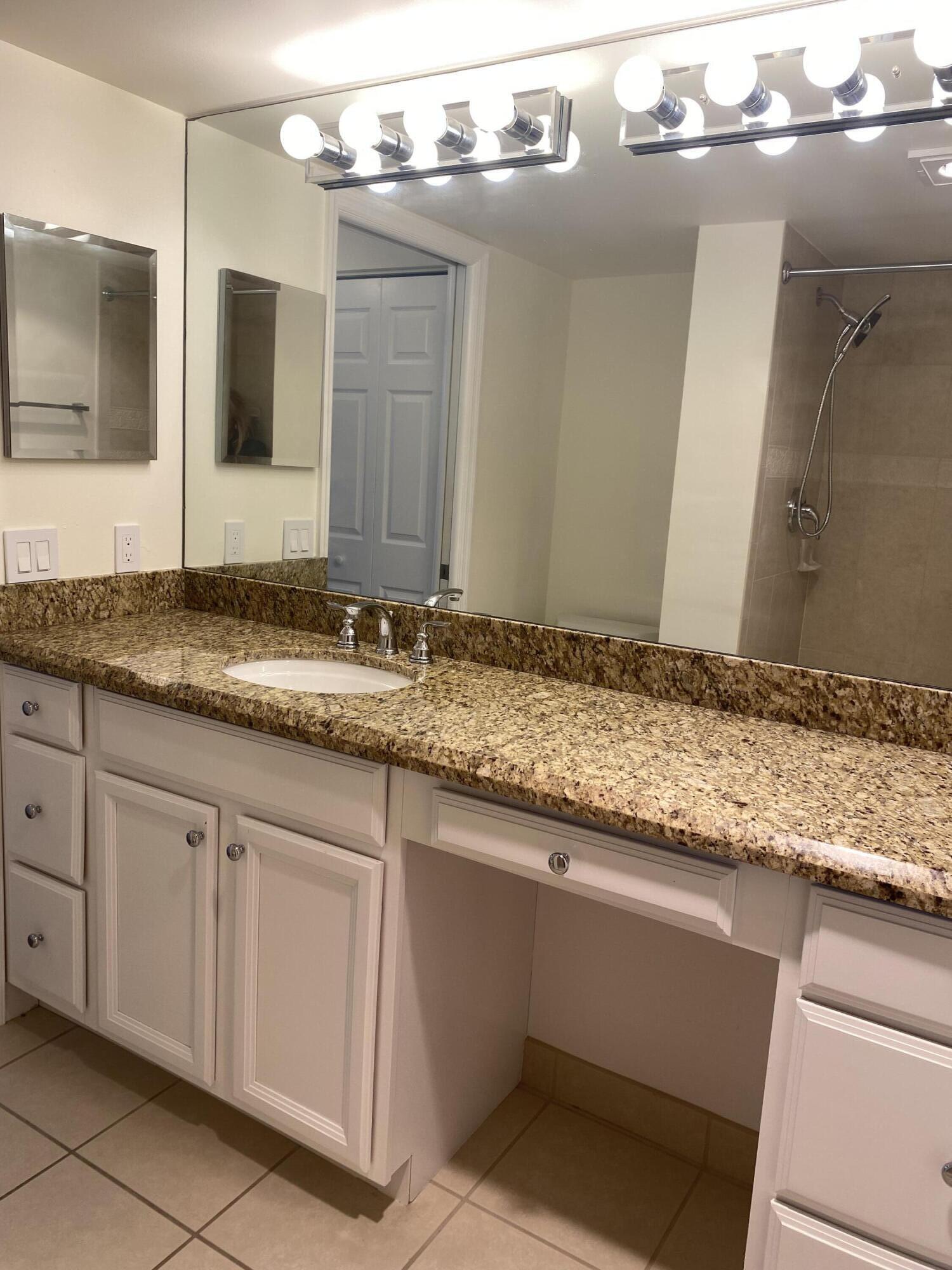 17 Royal Palm Way 305