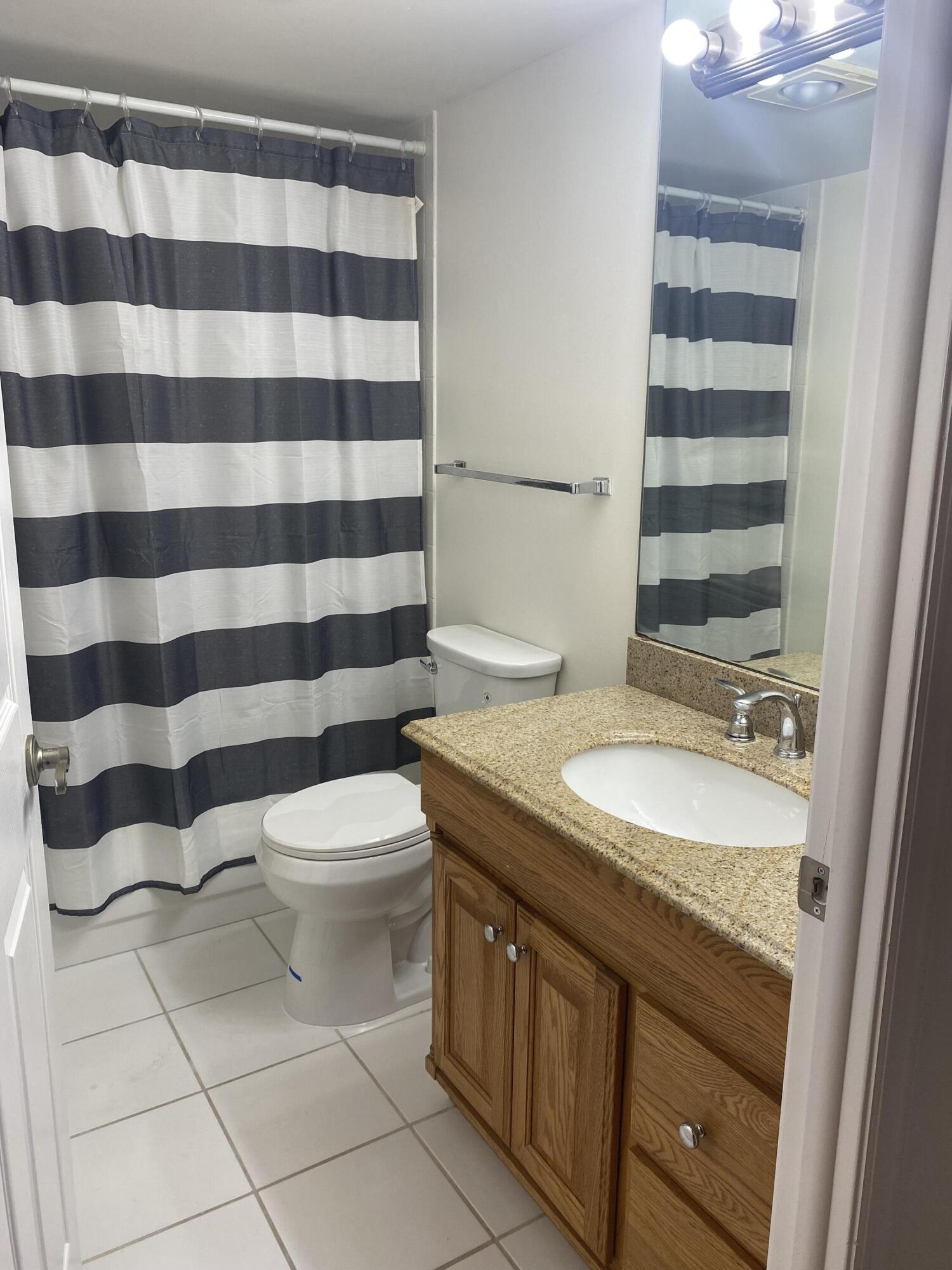 17 Royal Palm Way 305