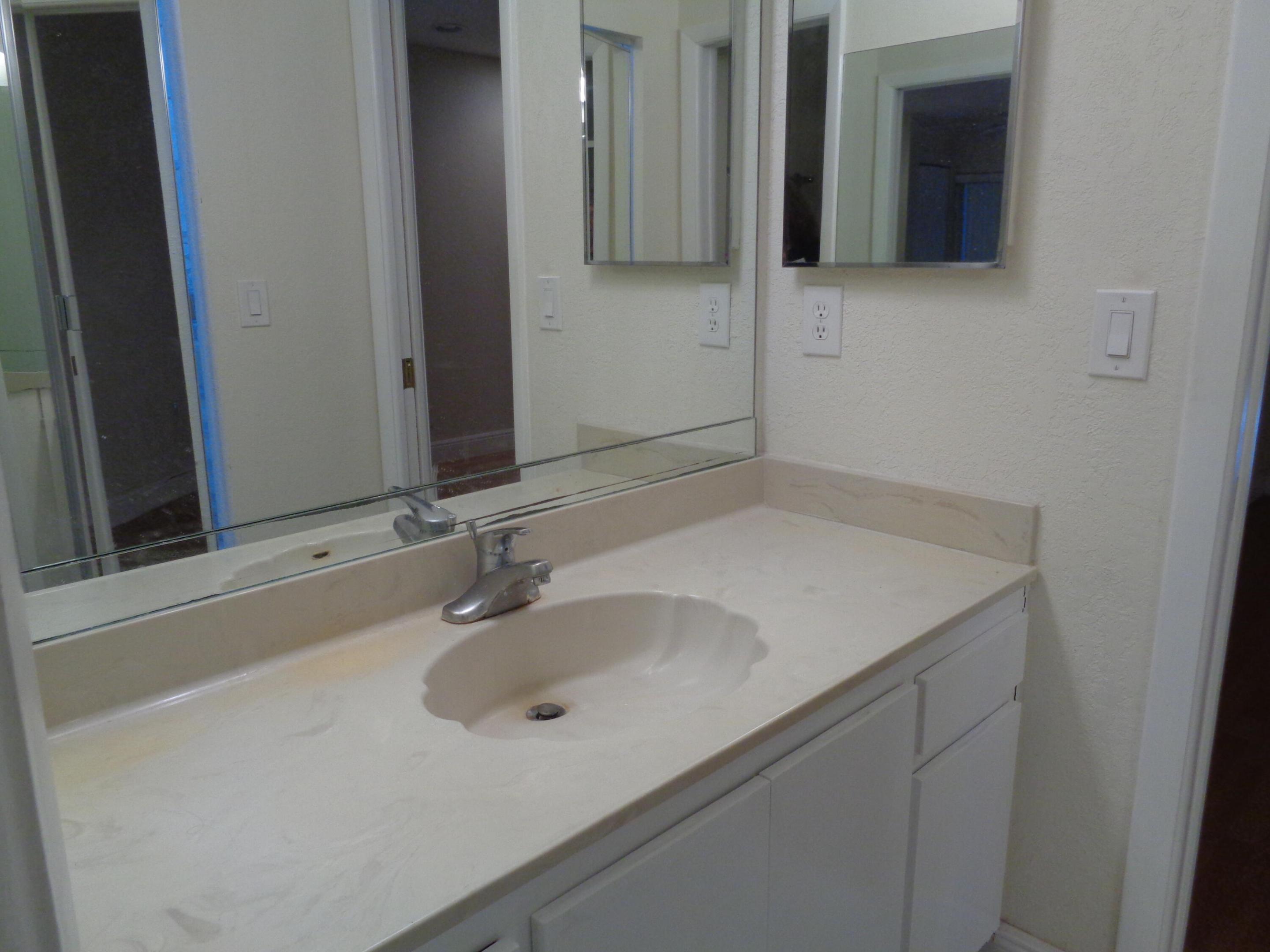 13739 Date Palm Court B