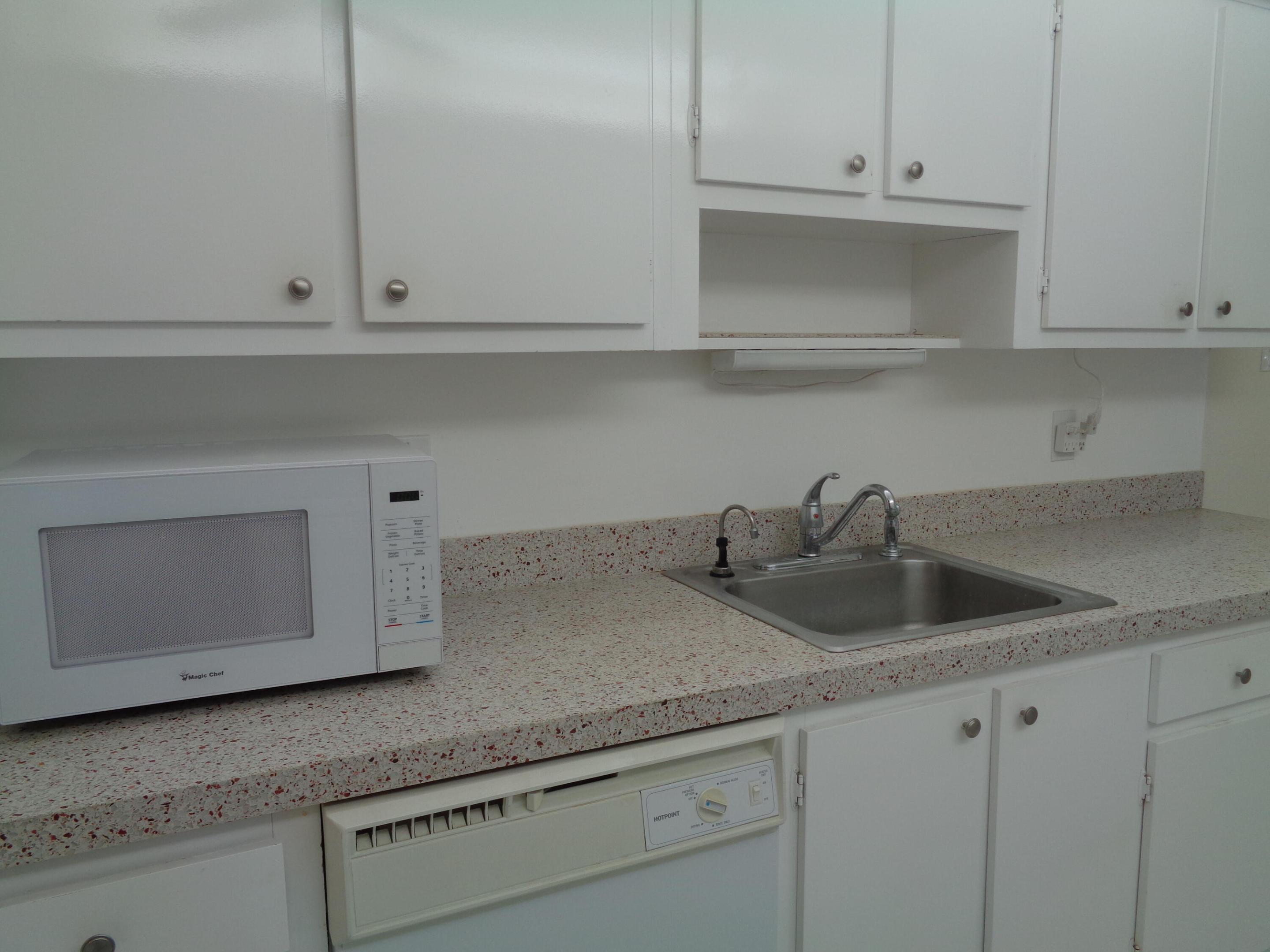 13739 Date Palm Court B