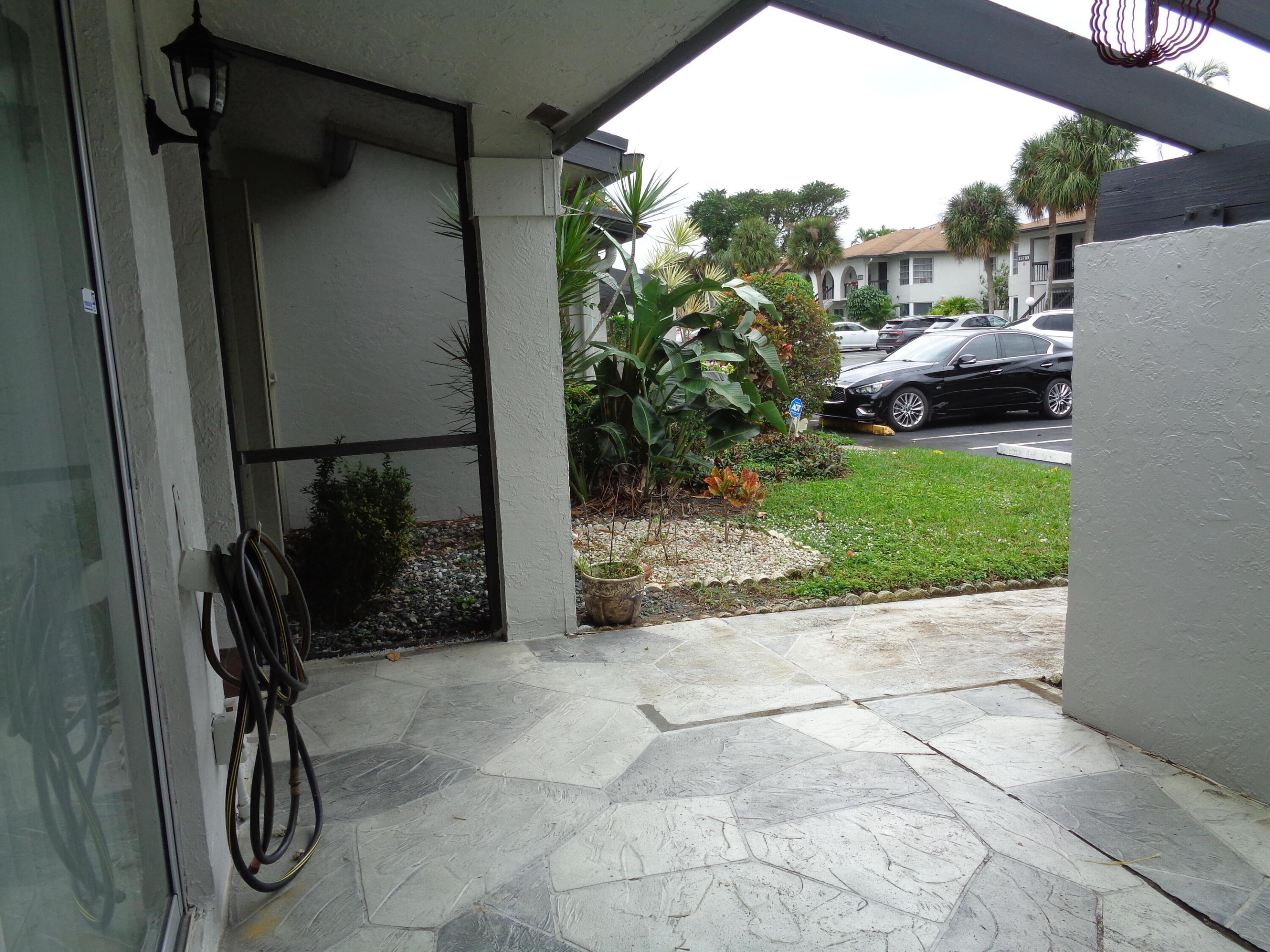 13739 Date Palm Court B