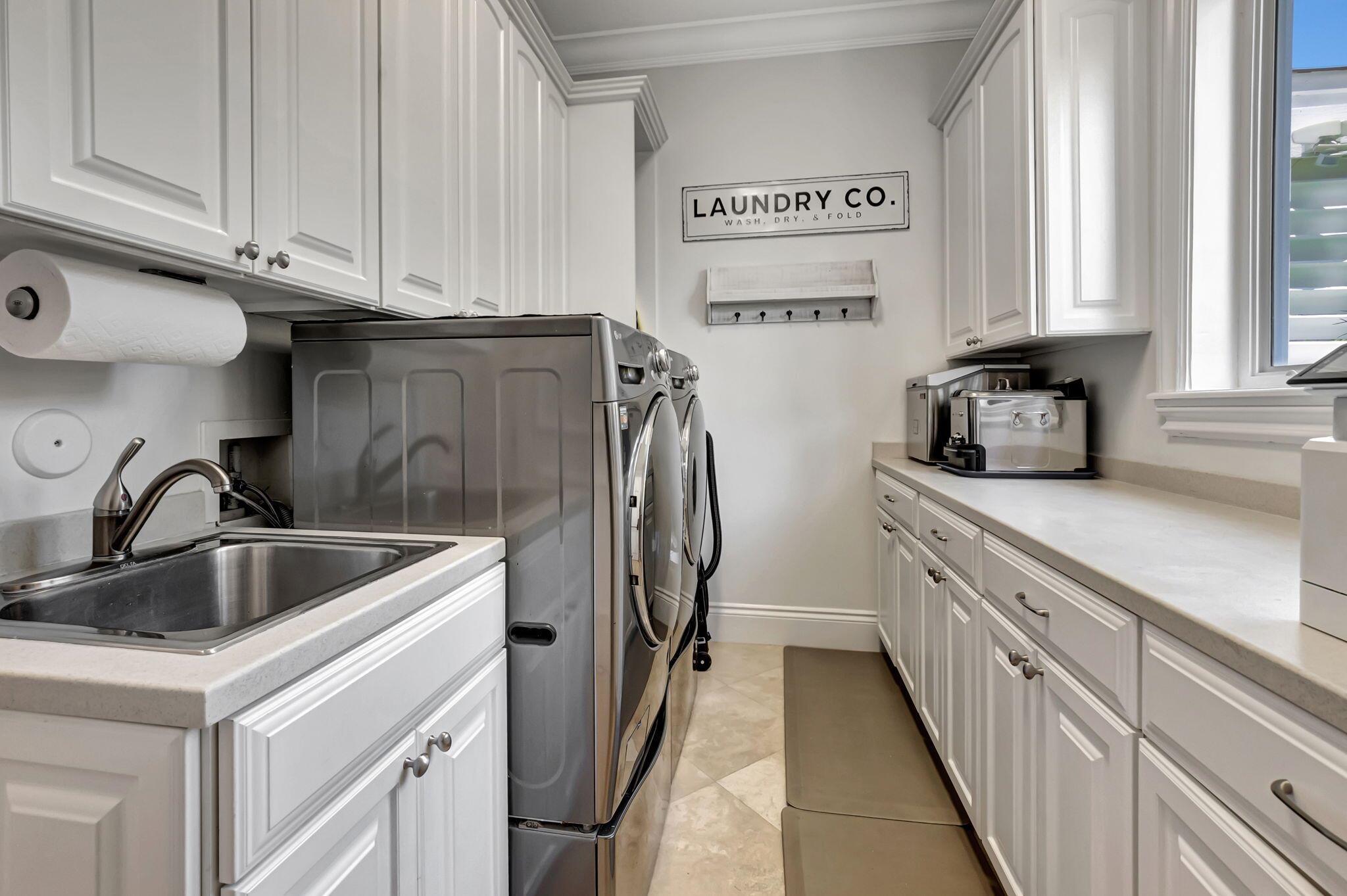 285 NW 6th Street