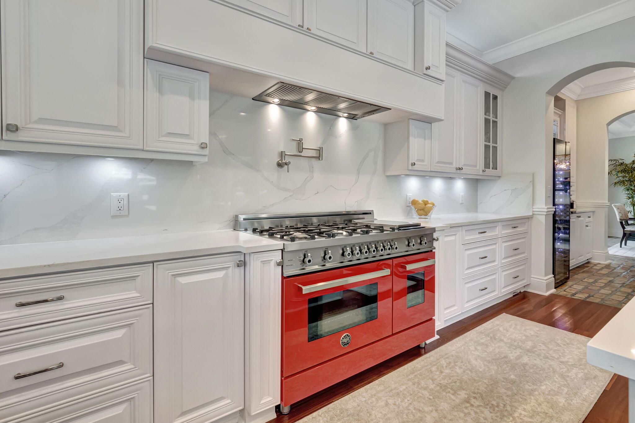 285 NW 6th Street