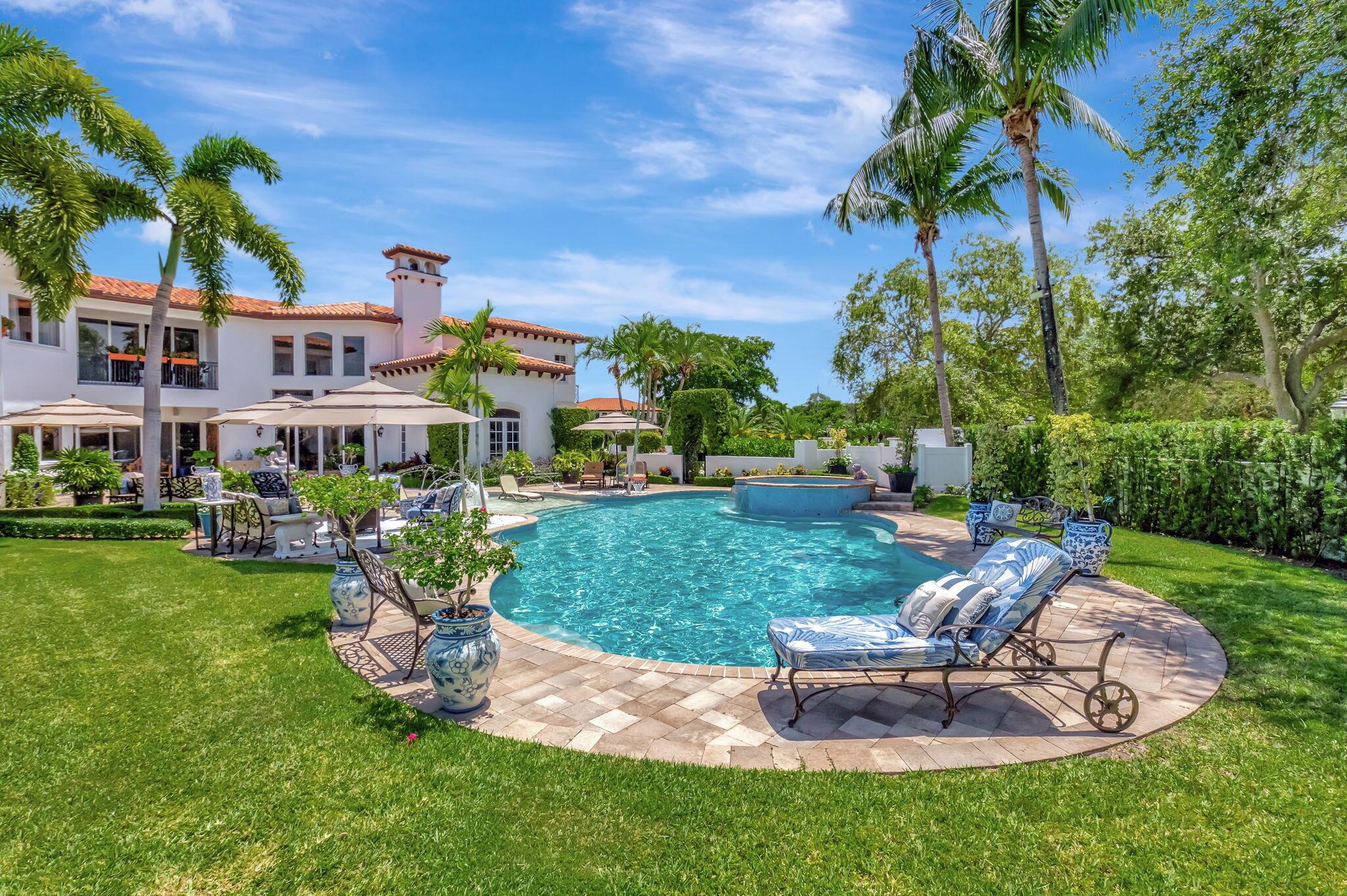 285 NW 6th Street