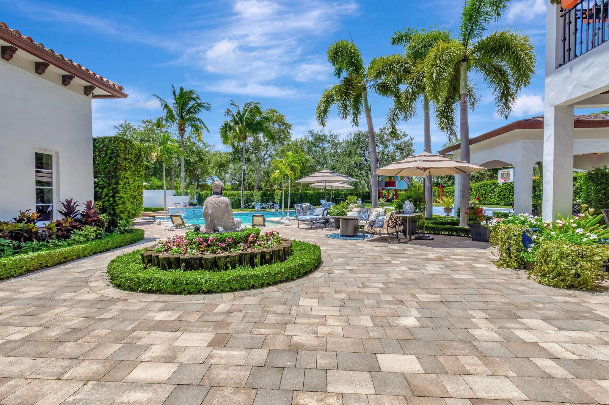 285 NW 6th Street