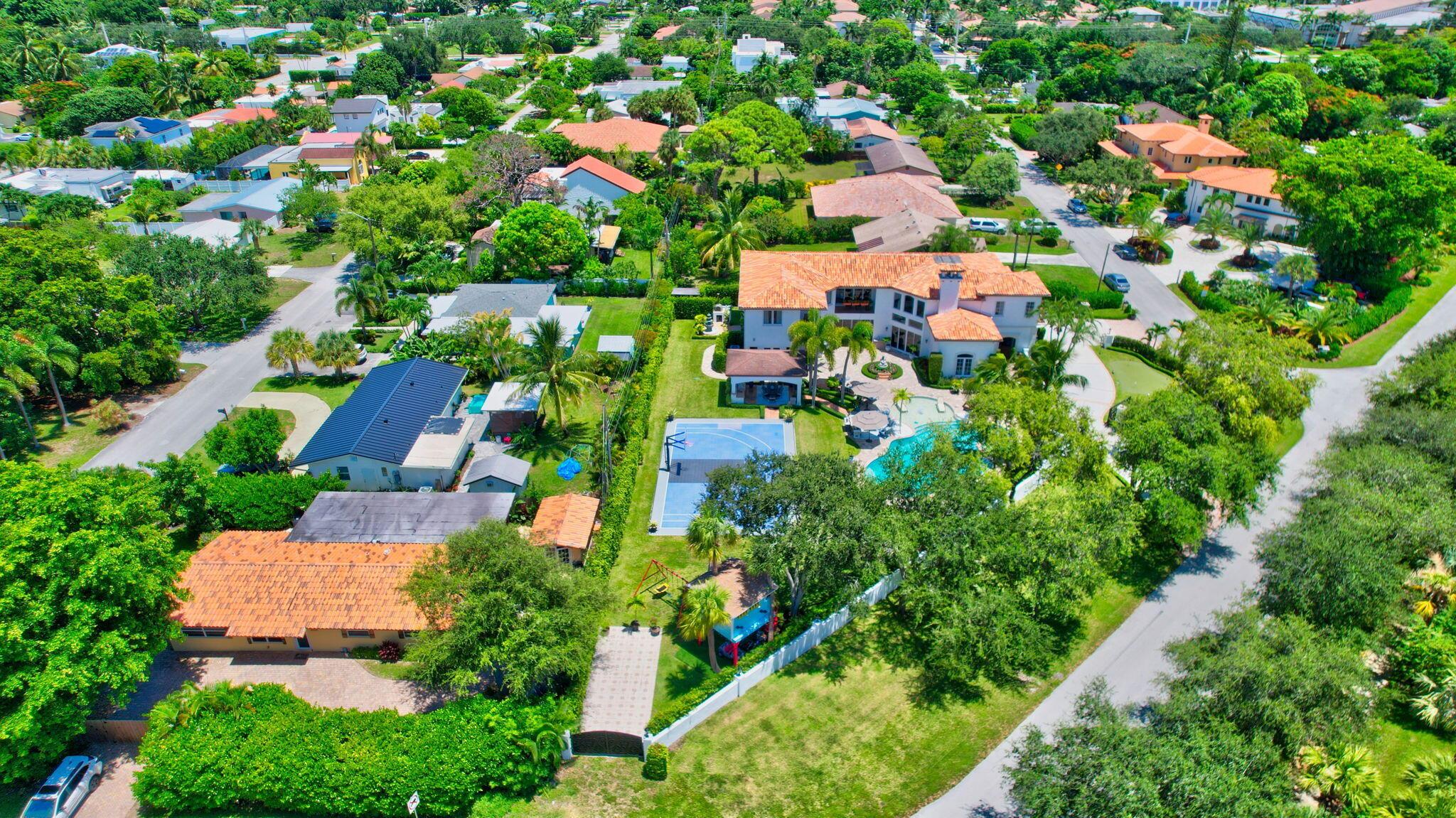 285 NW 6th Street
