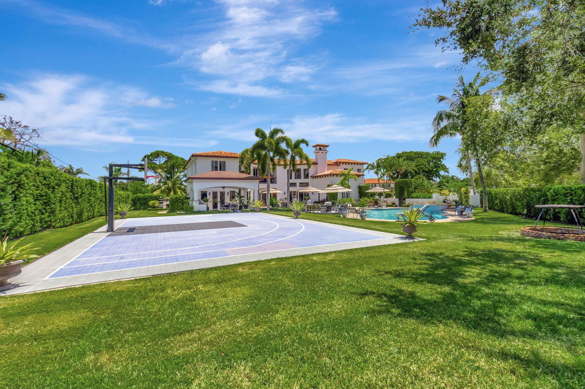 285 NW 6th Street