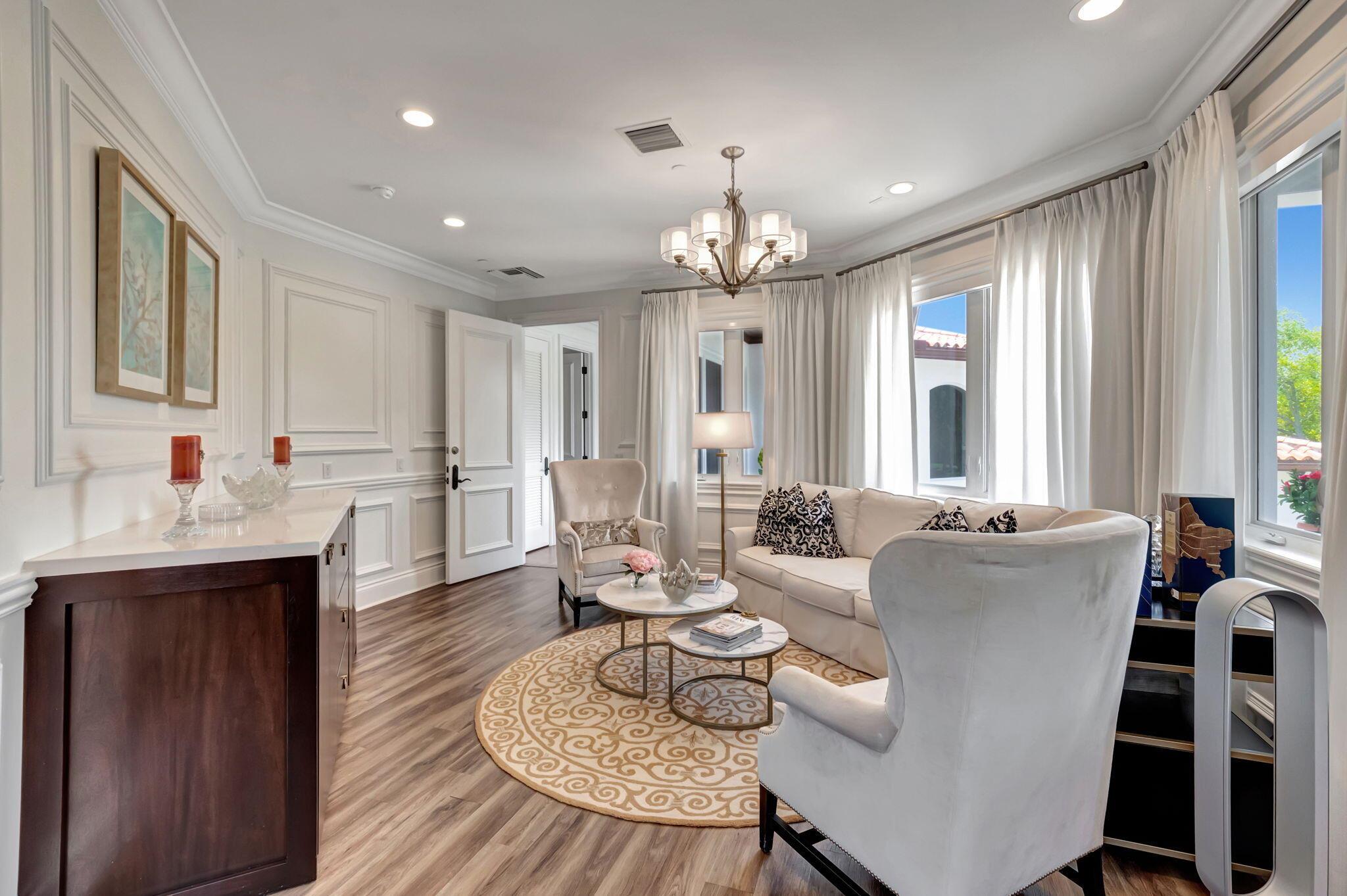 285 NW 6th Street